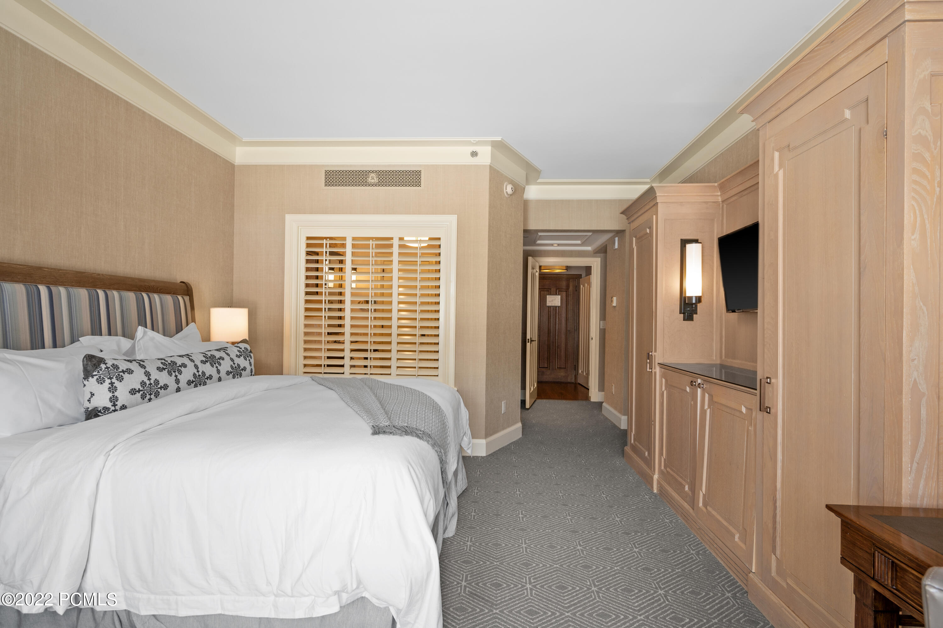 2300 Deer Valley Drive