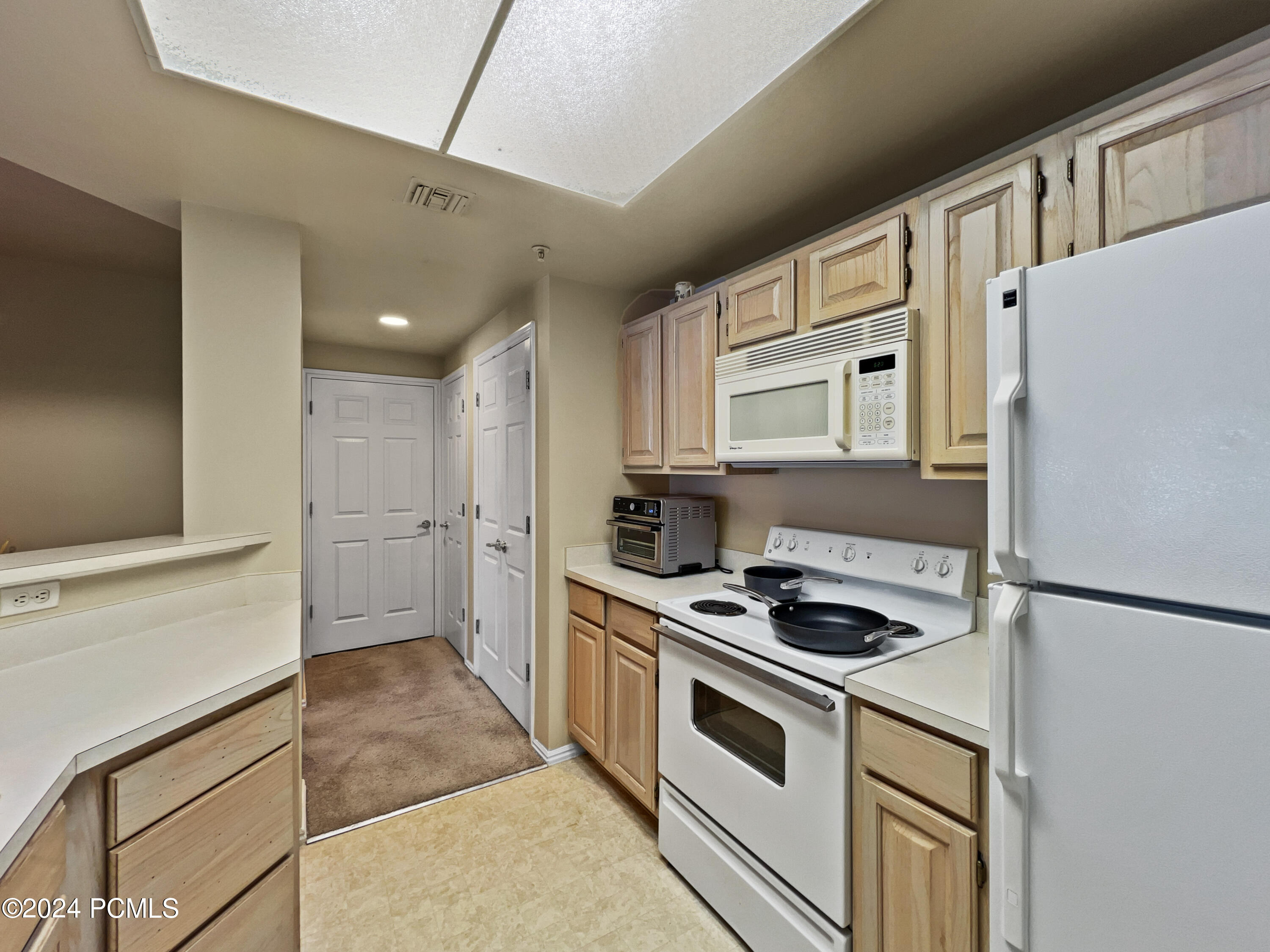 900 Bitner Road, Apt M12