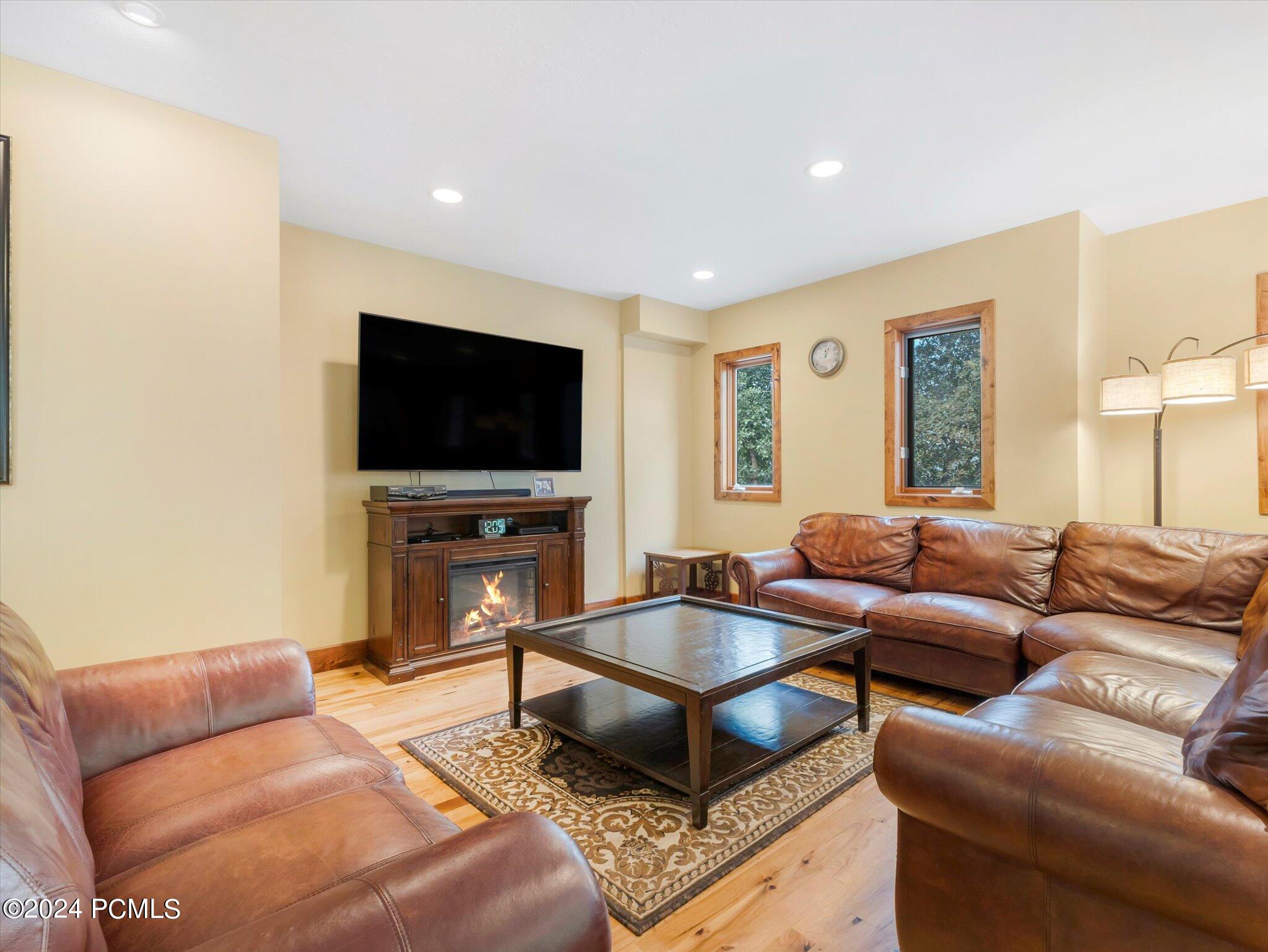 422 S Maryfield Drive
