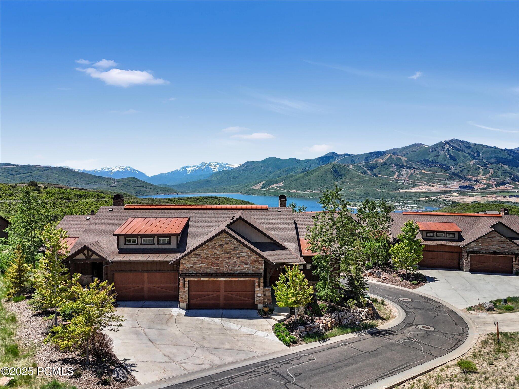 1628 E Viewside Circle