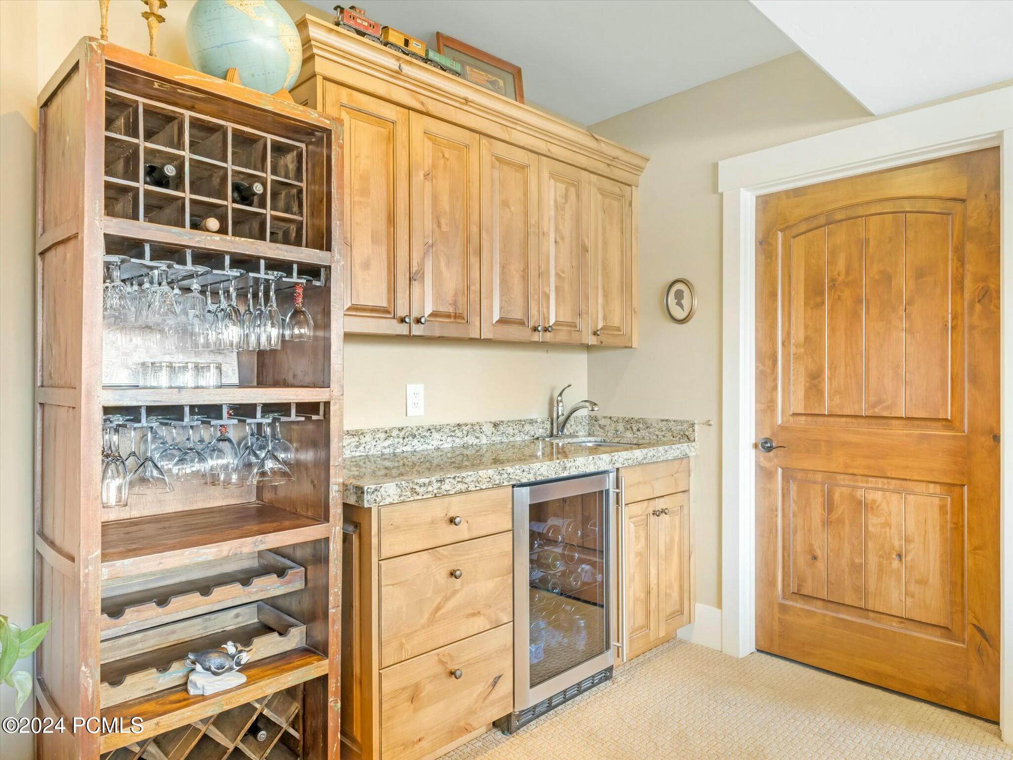 1628 E Viewside Circle