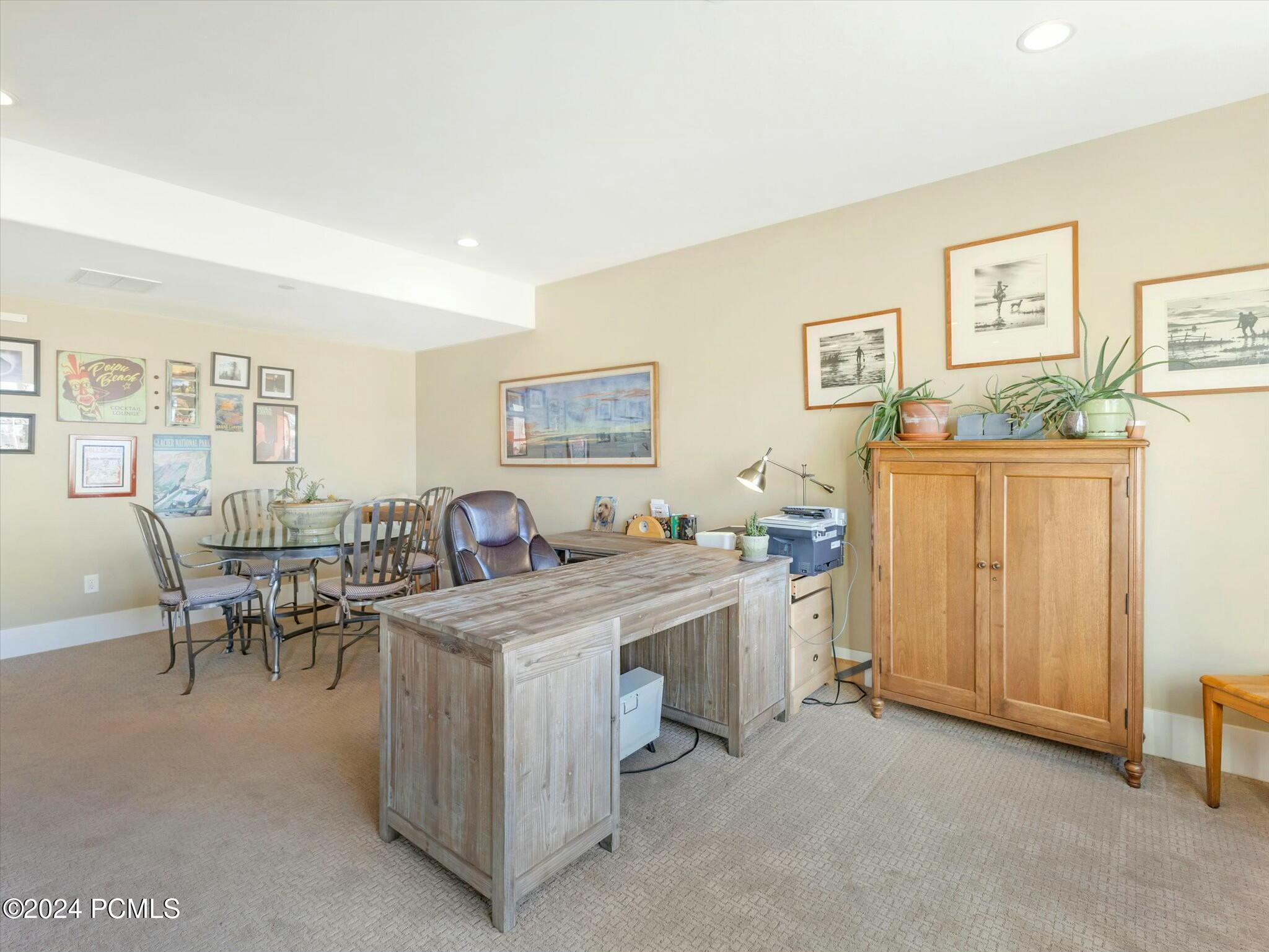 1628 E Viewside Circle