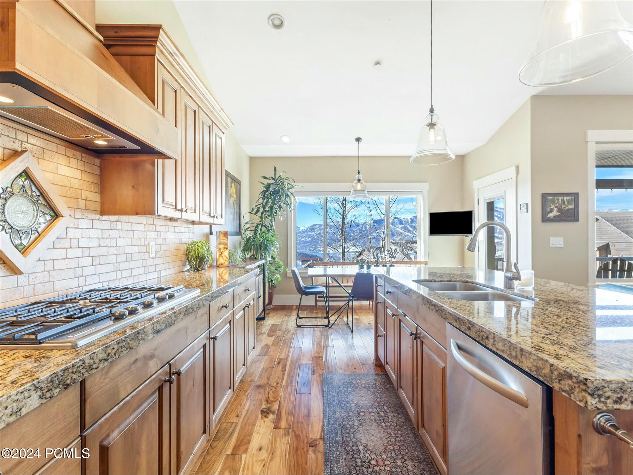 1628 E Viewside Circle