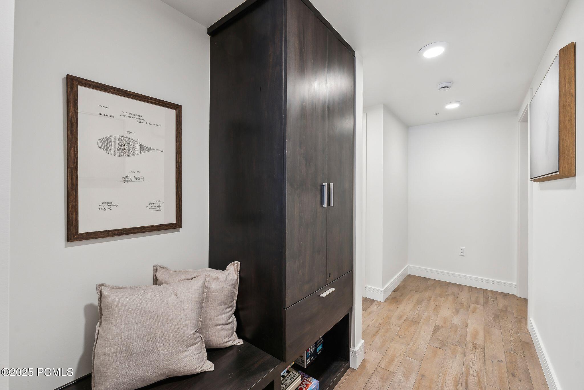 820 Park Avenue, 203