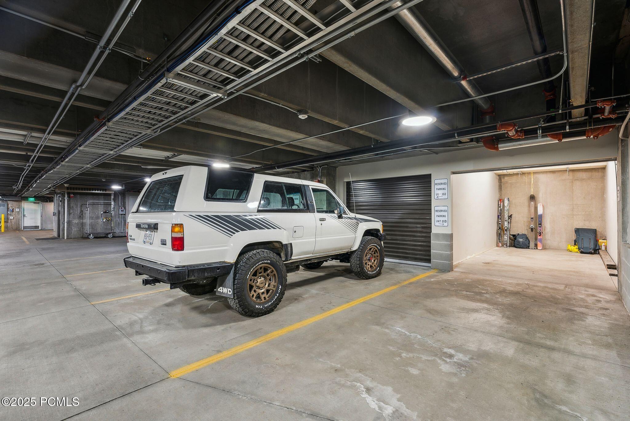 820 Park Avenue, 203