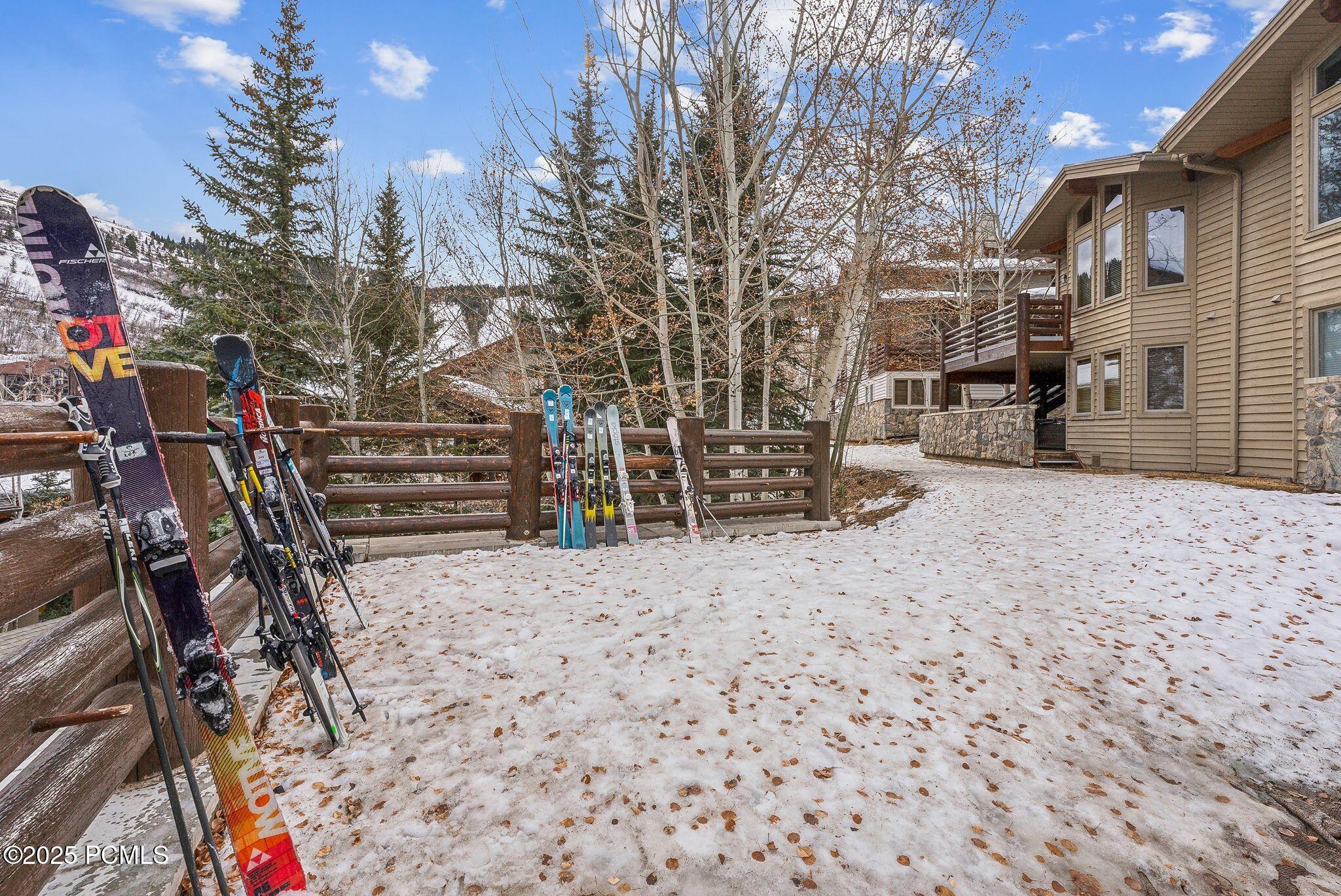2100 Deer Valley Drive, 7