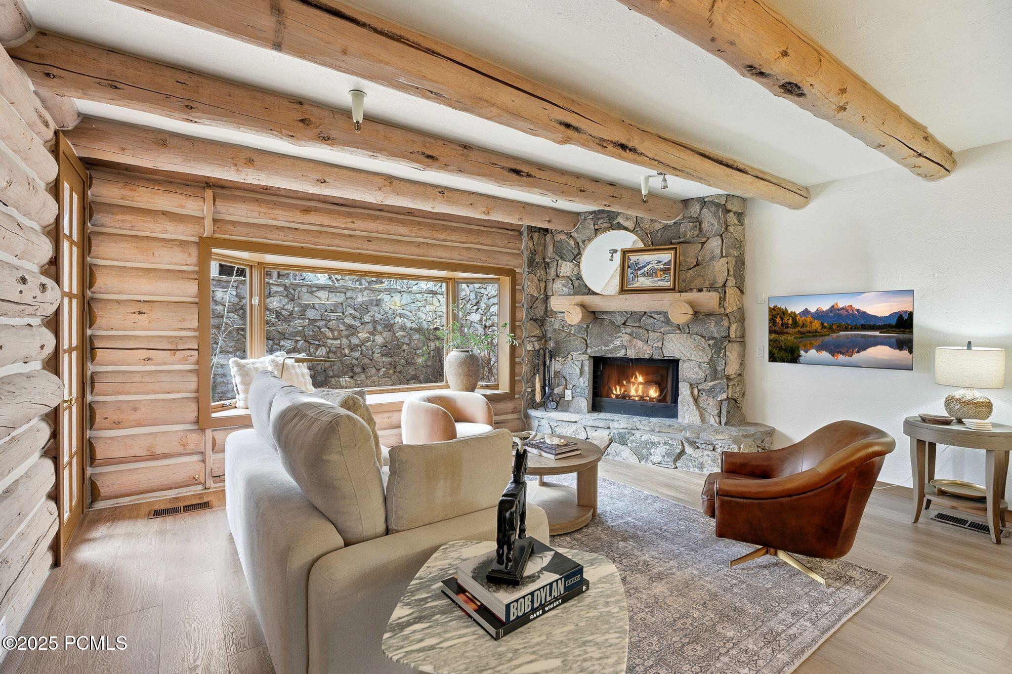 2100 Deer Valley Drive, 7