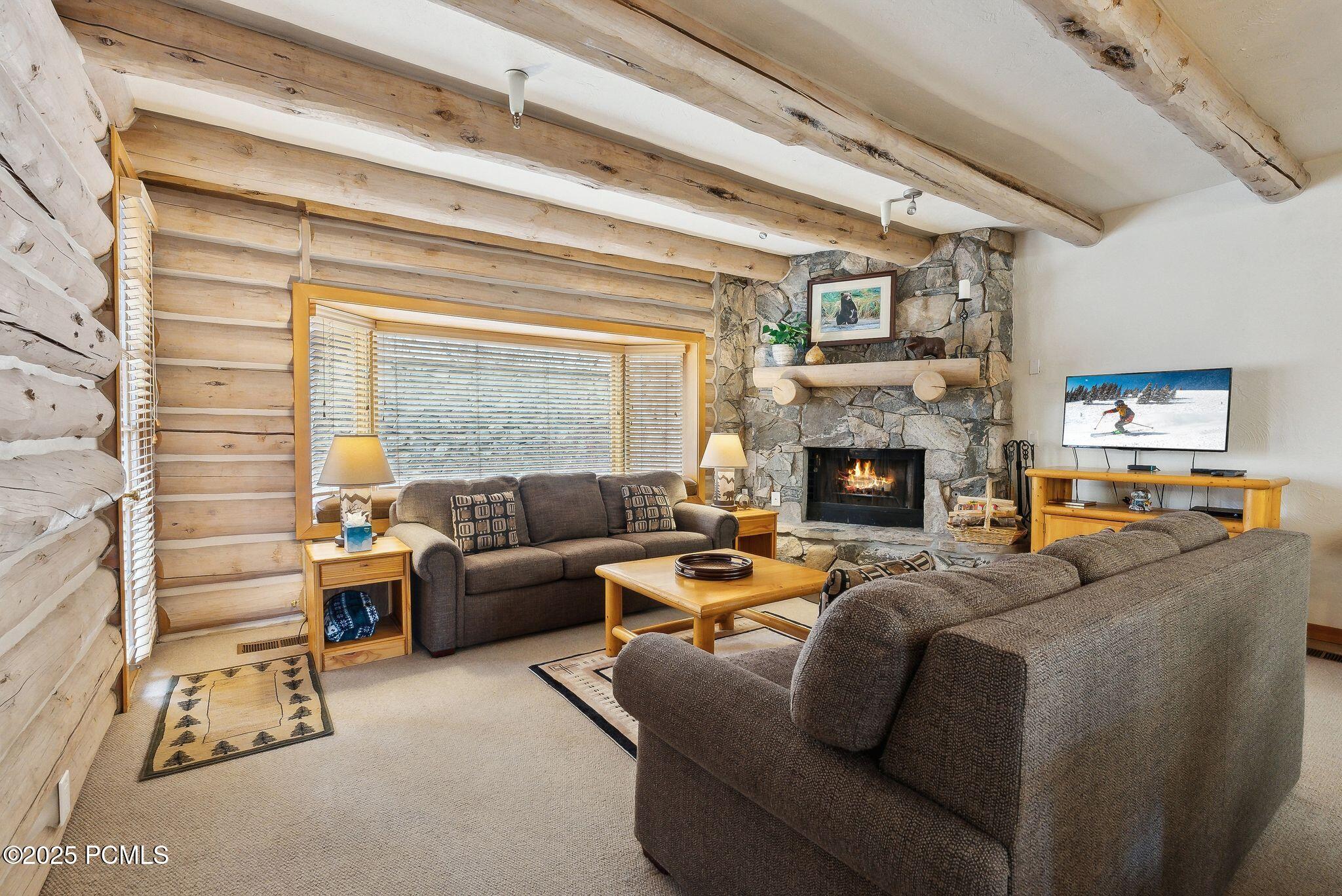 2100 Deer Valley Drive, 7
