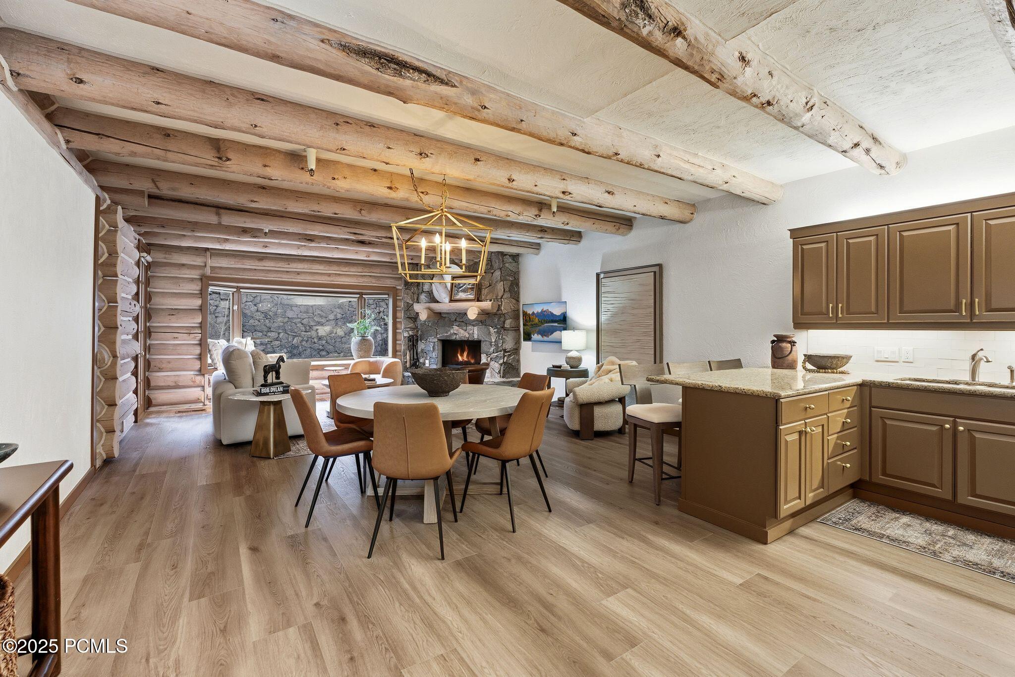 2100 Deer Valley Drive, 7