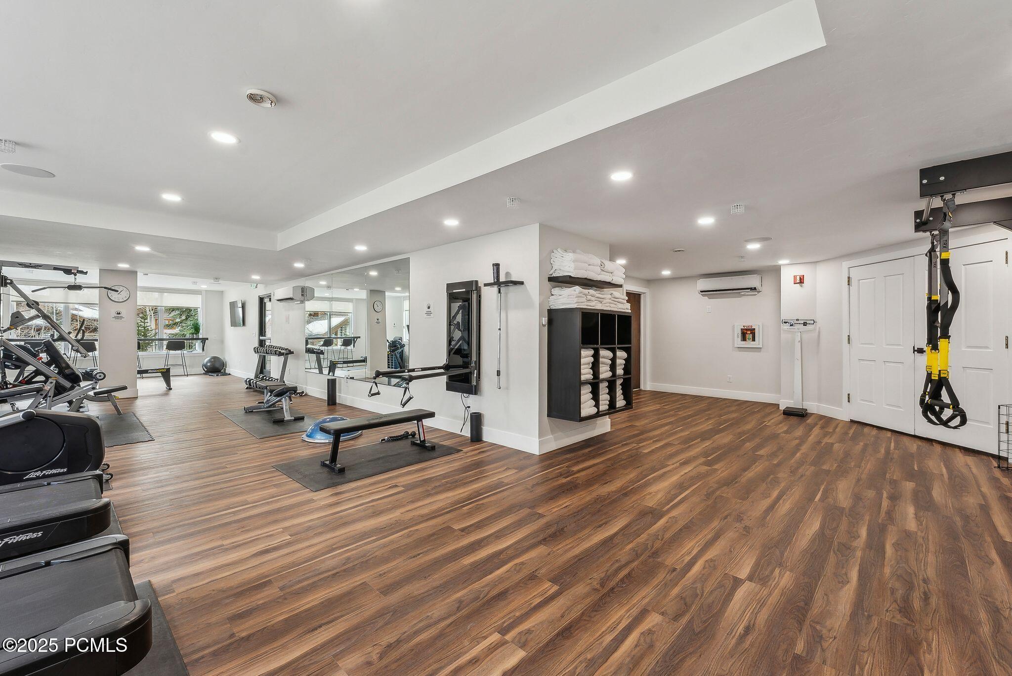 2100 Deer Valley Drive, 7