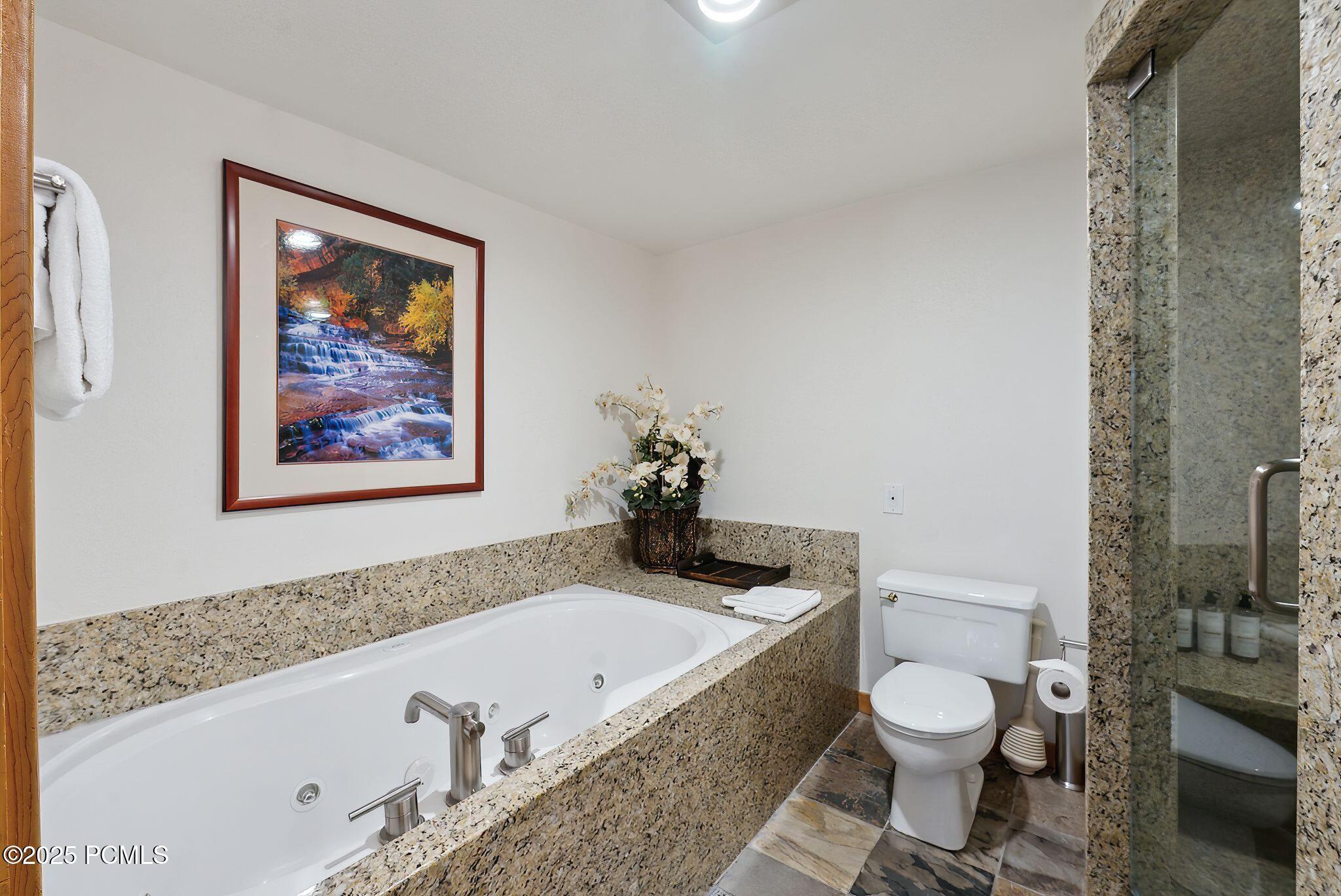 2100 Deer Valley Drive, 7