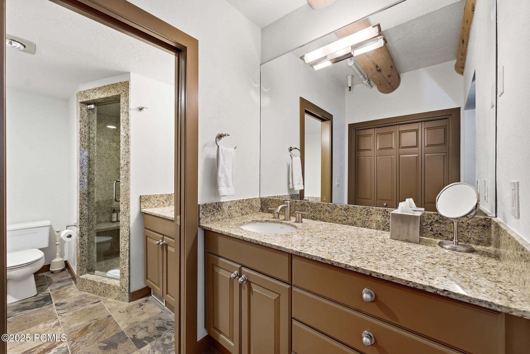 2100 Deer Valley Drive, 7