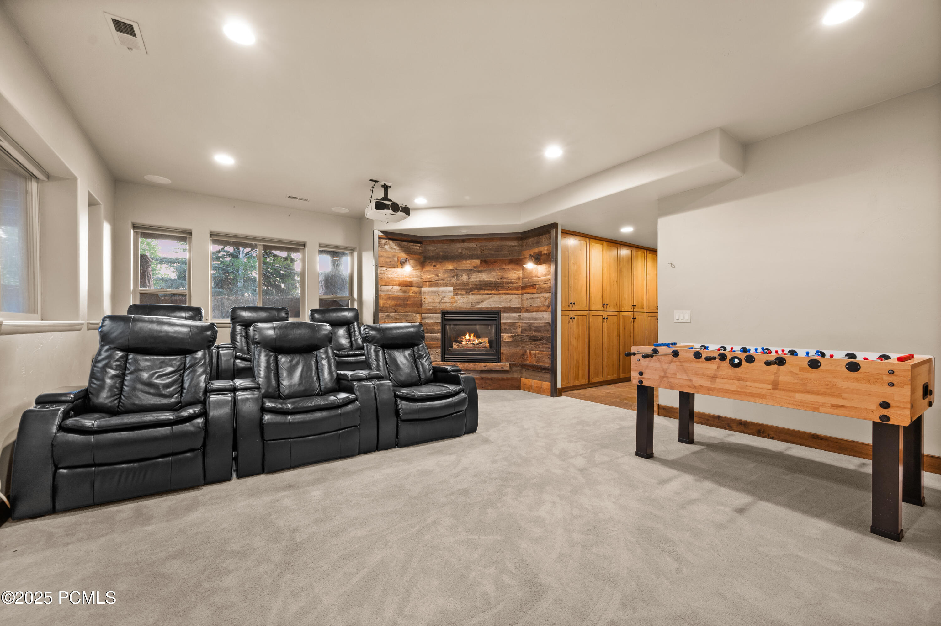 8932 Flint Way