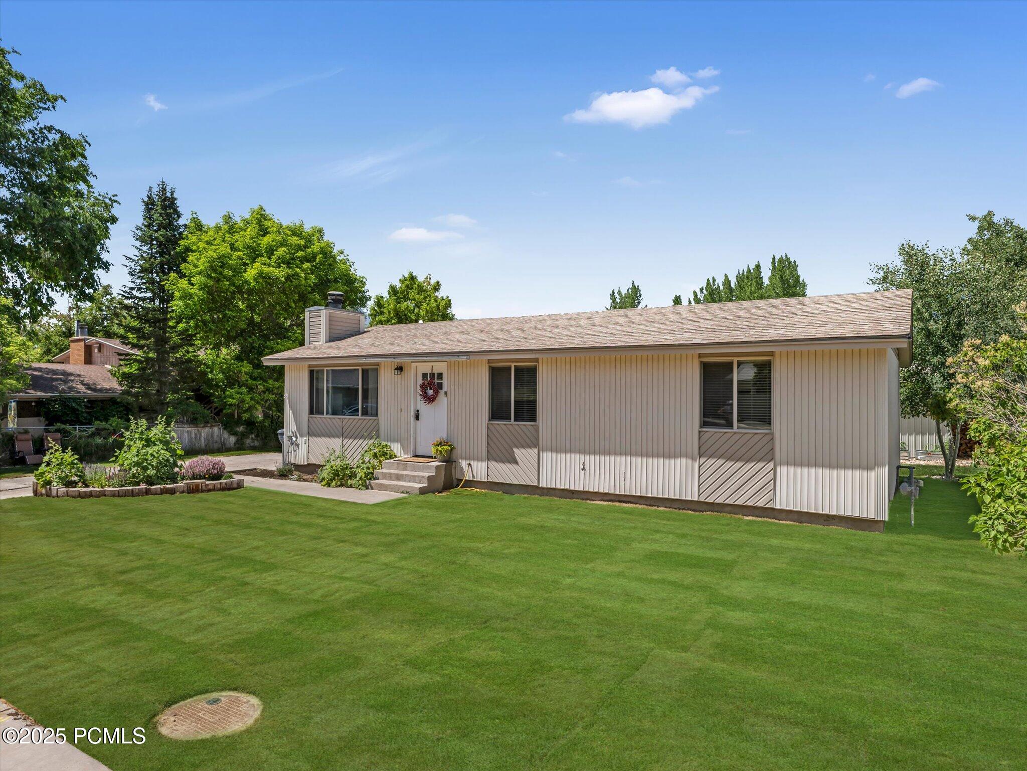 155 Hawthorne Drive