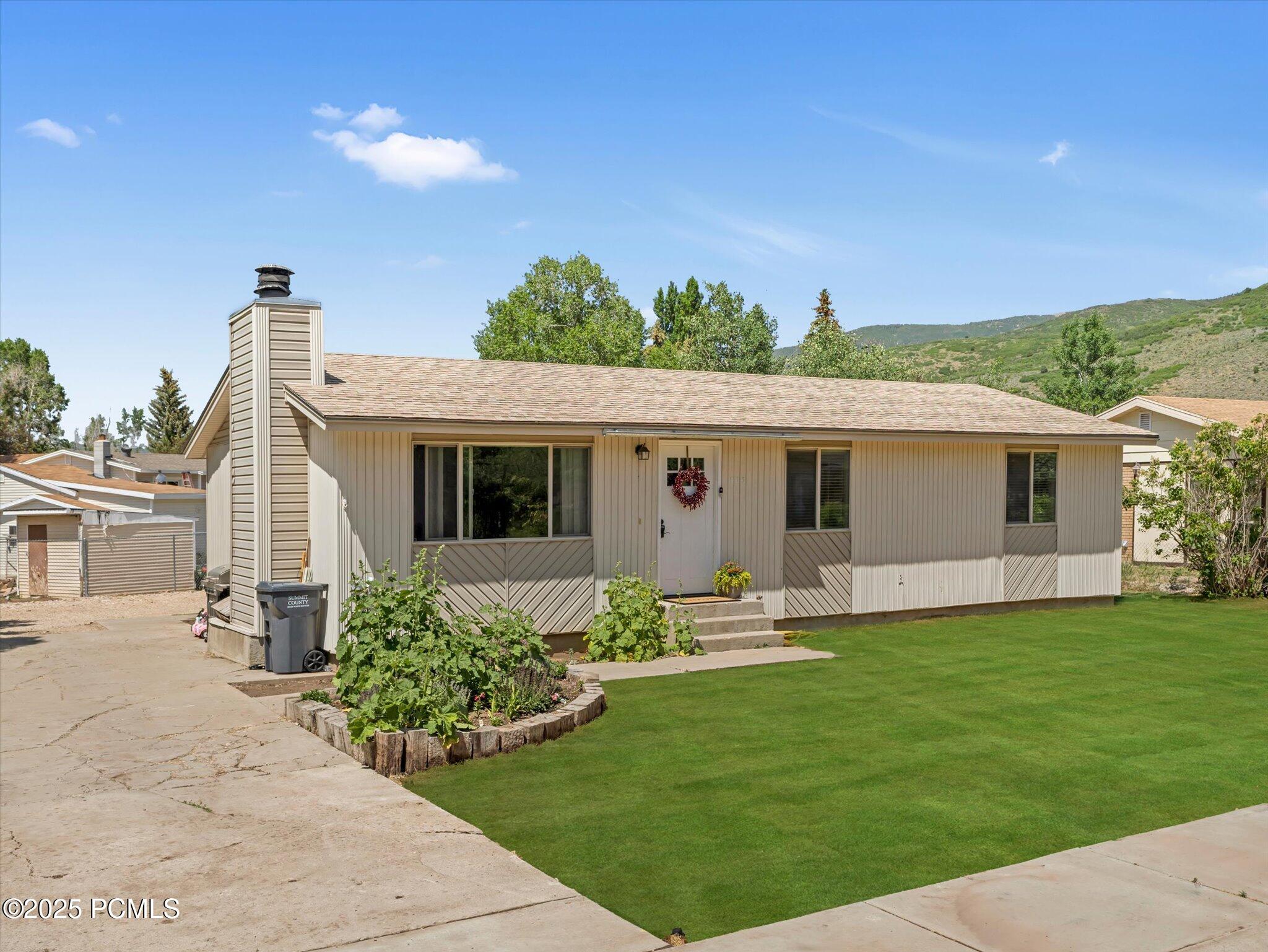 155 Hawthorne Drive
