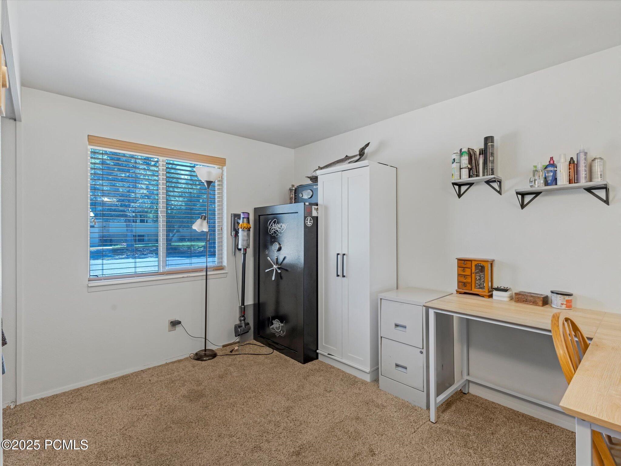155 Hawthorne Drive