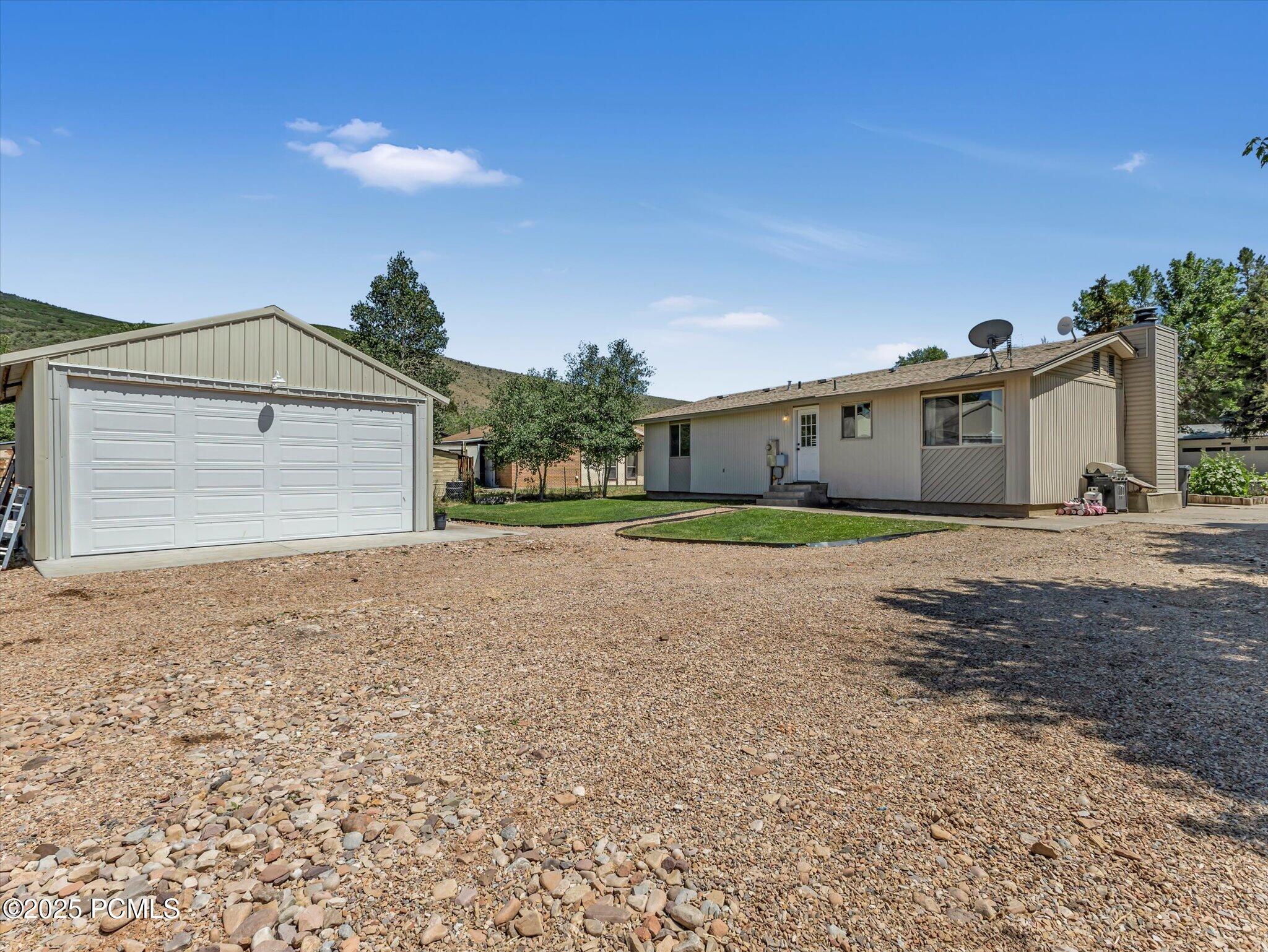 155 Hawthorne Drive