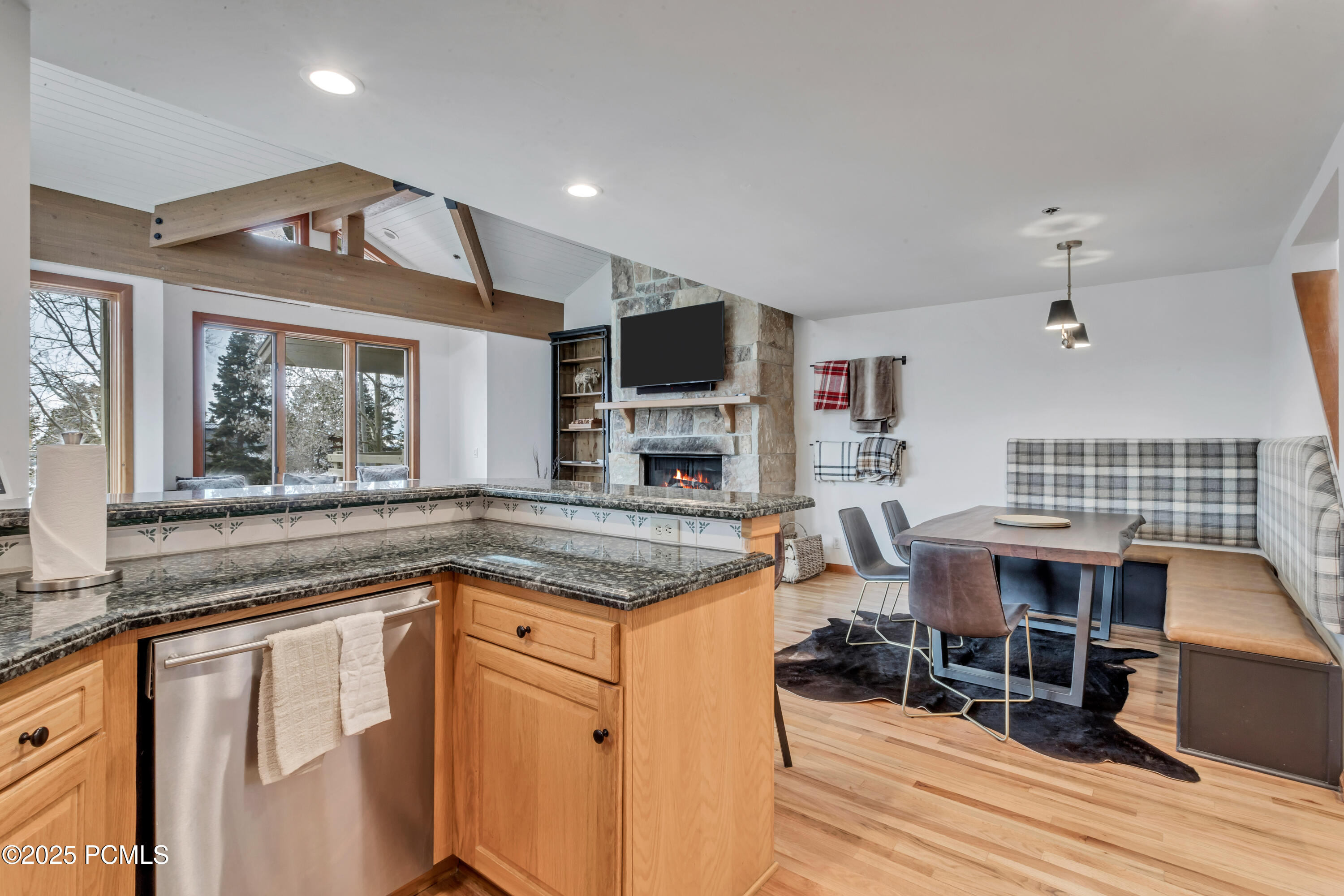 7525 Ridge Drive, 19