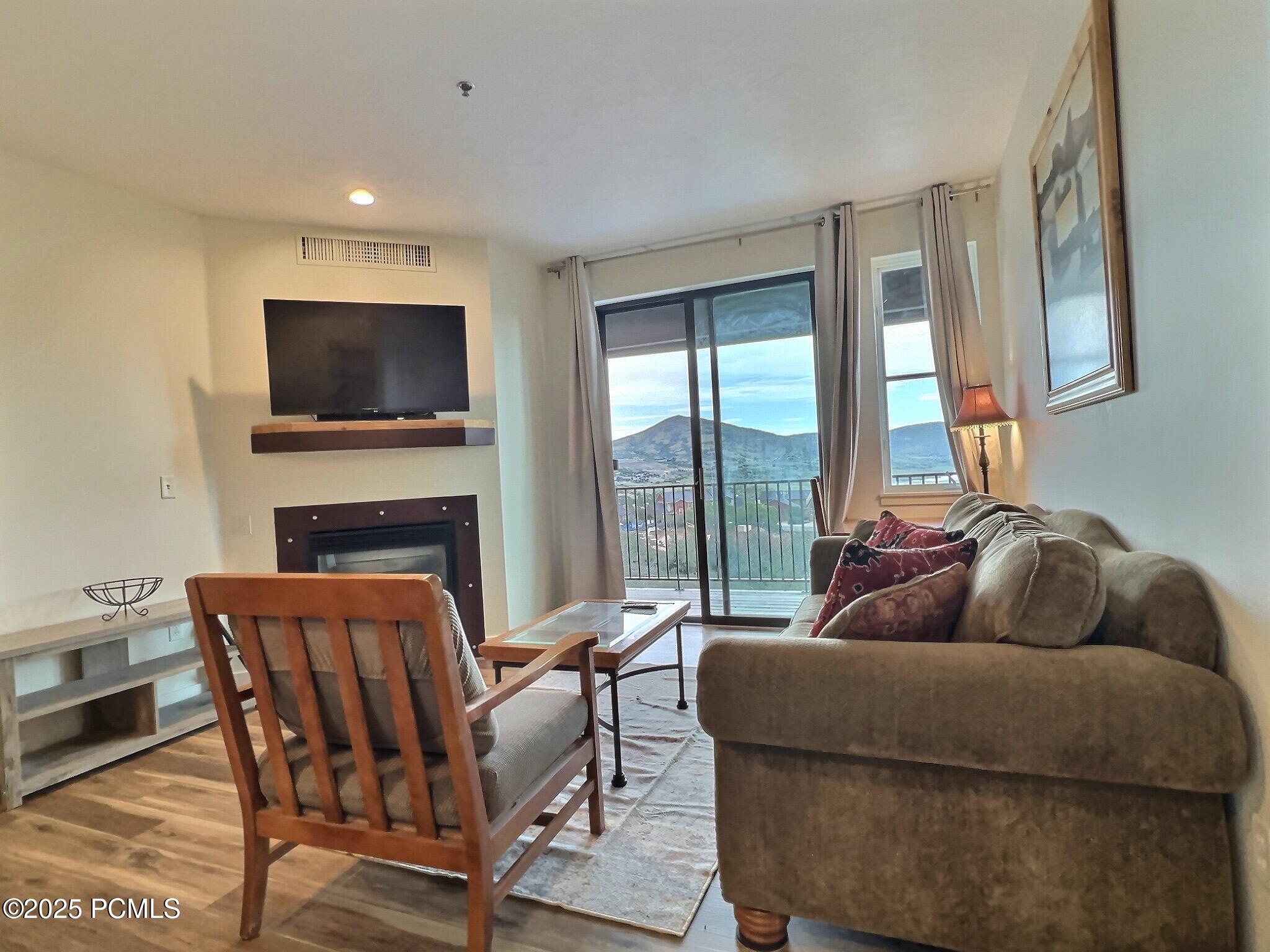 1364 W Stillwater Drive, 3016