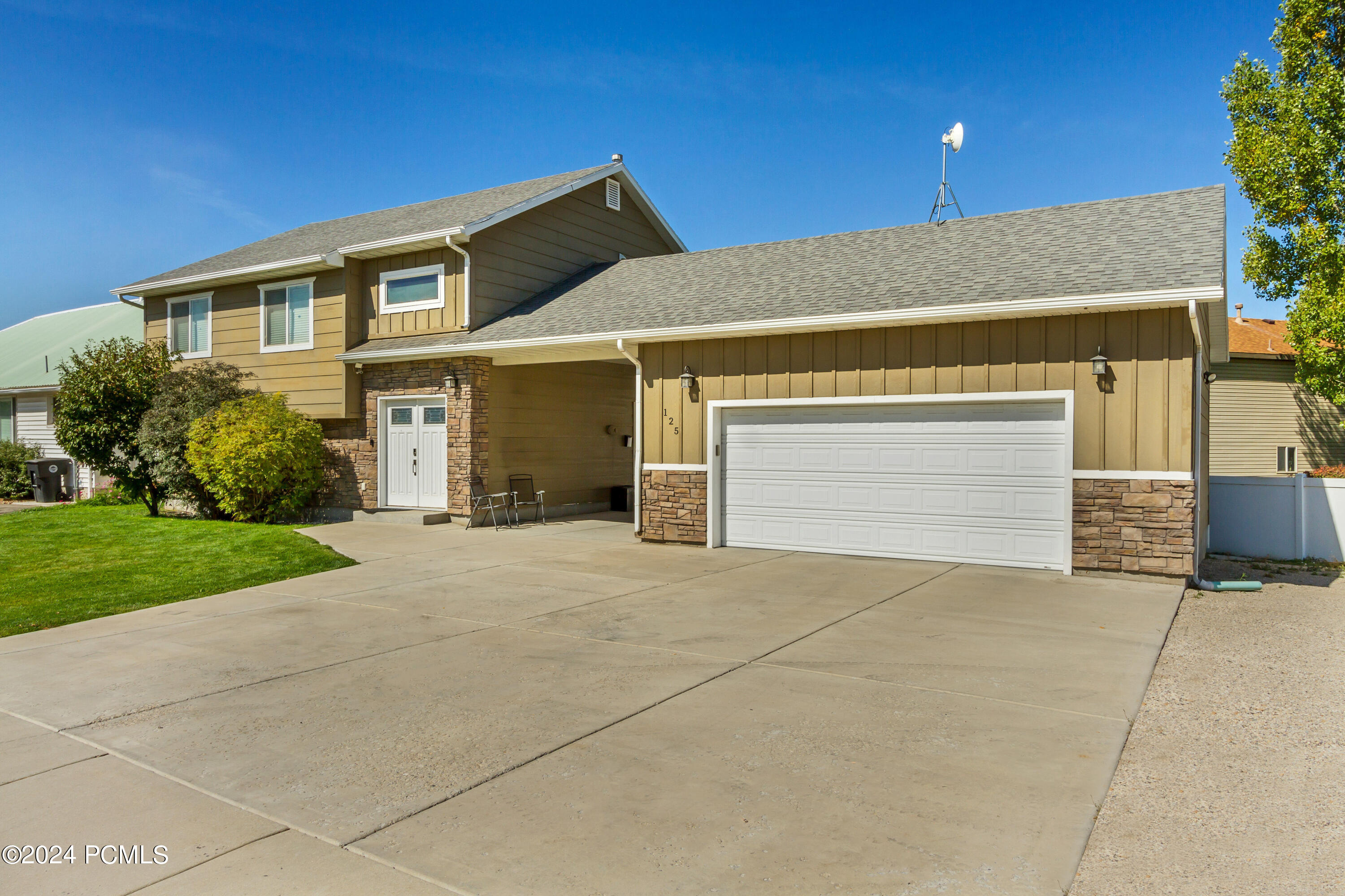 125 E Airport Road
