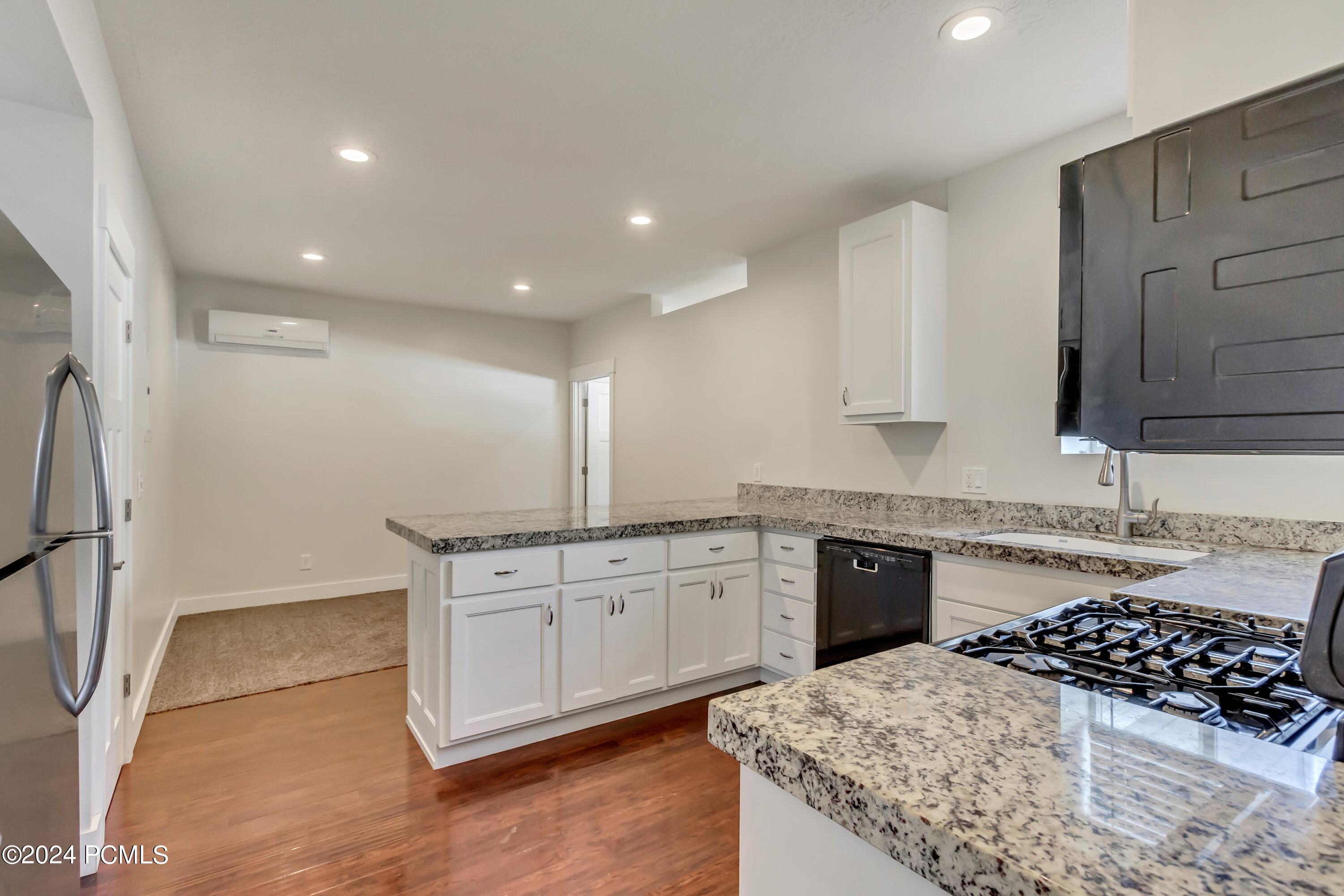 125 E Airport Road