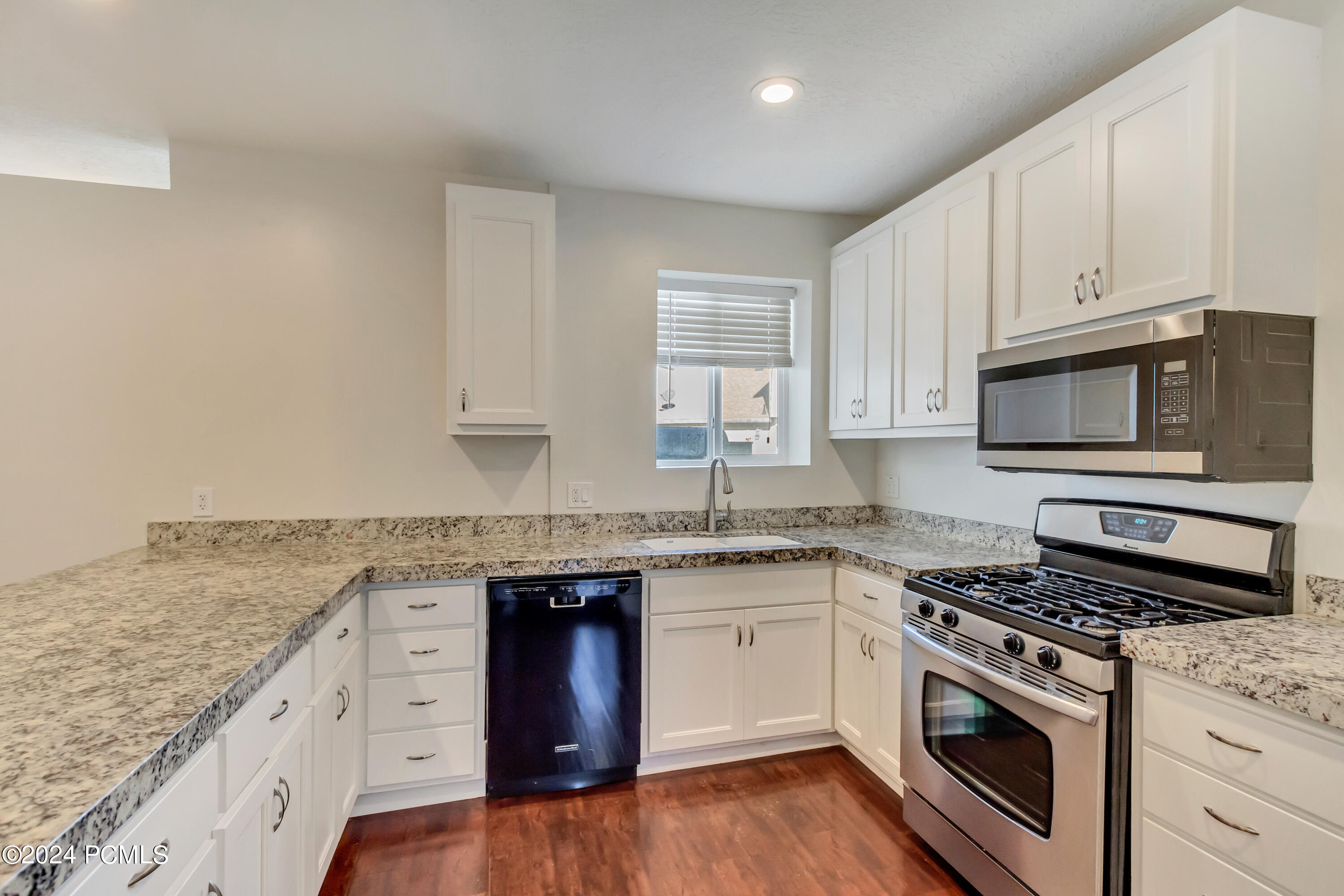 125 E Airport Road