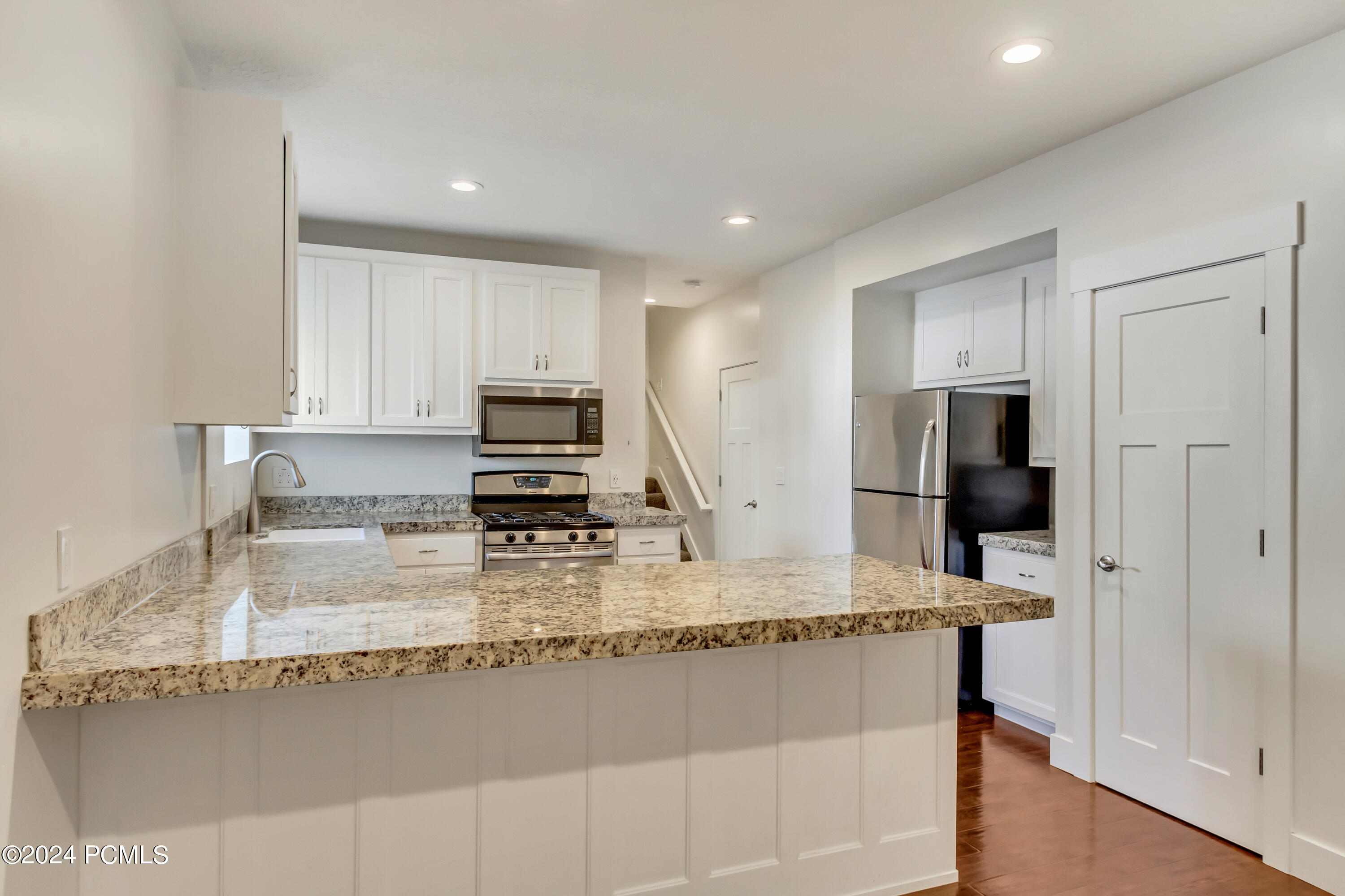 125 E Airport Road