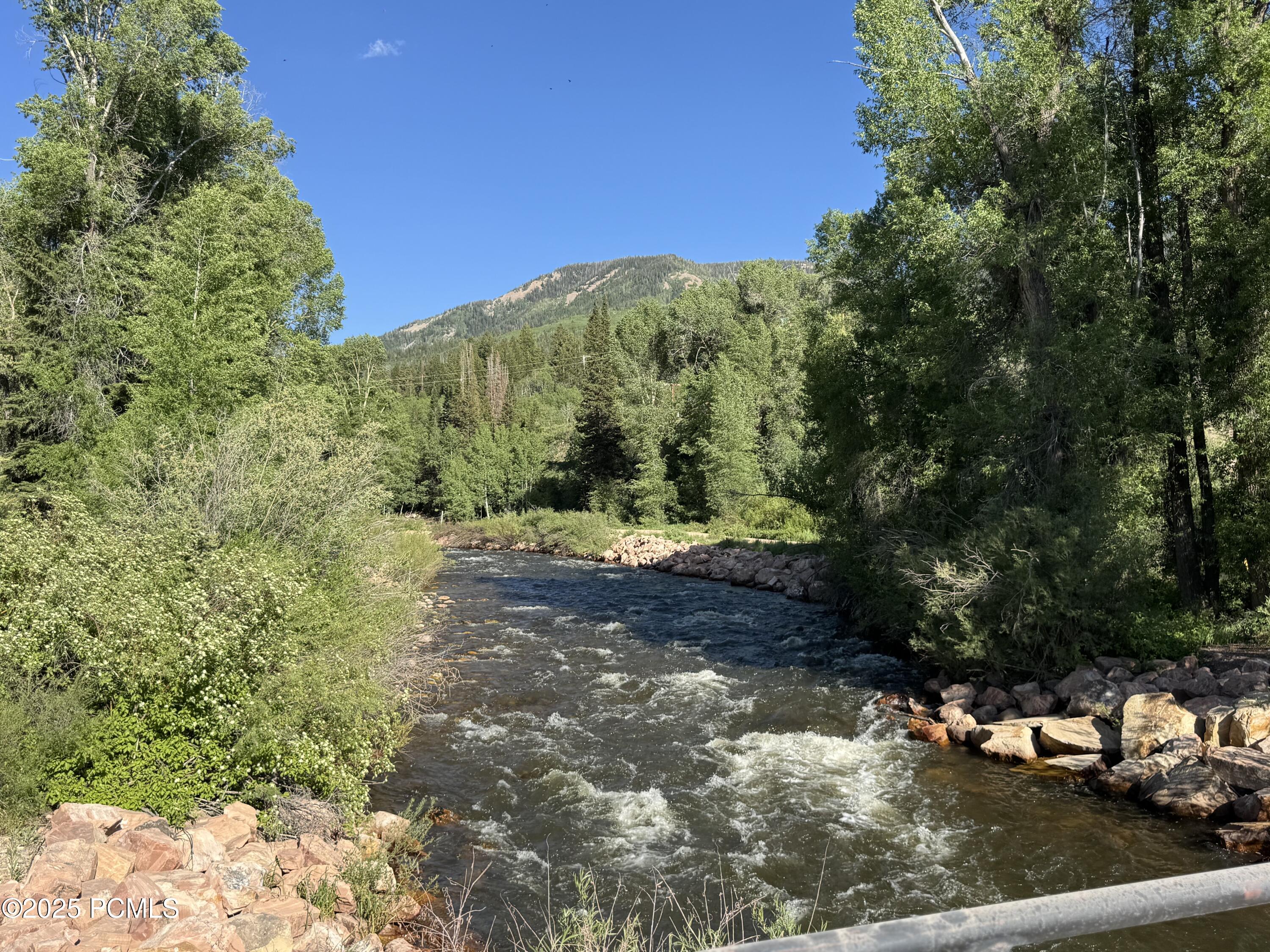 5592 Fremont Trail