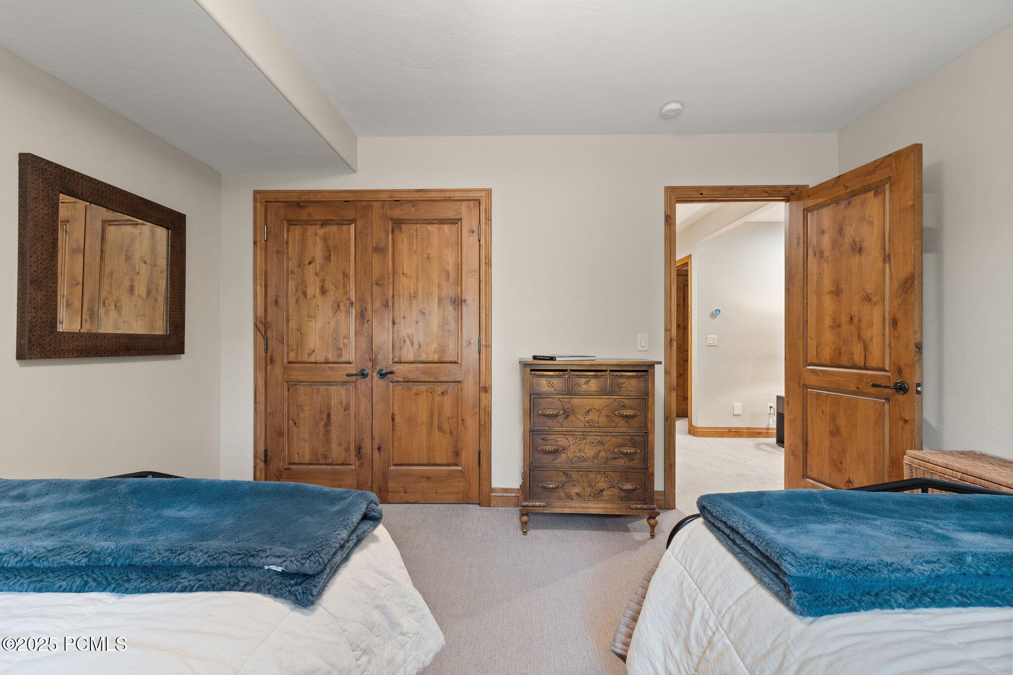 1075 Turnberry Court Court