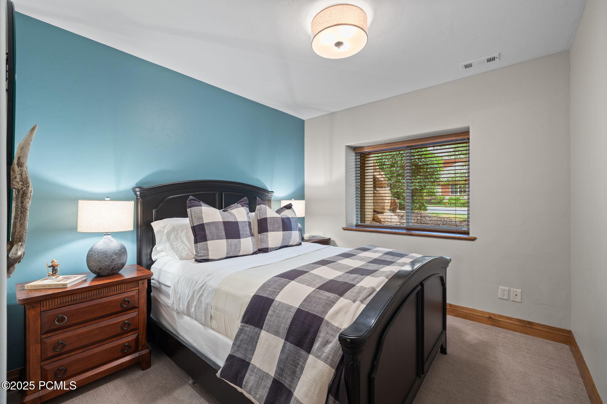 1075 Turnberry Court Court