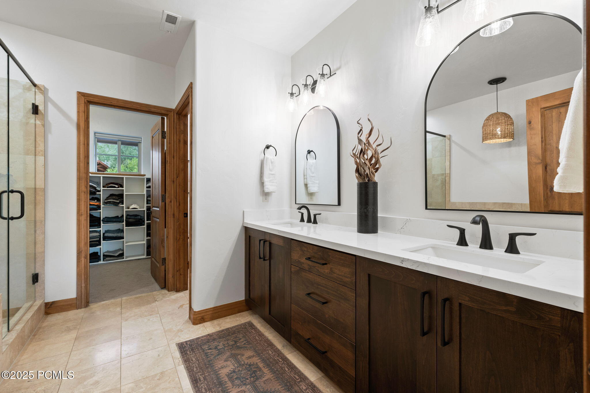 1075 Turnberry Court Court