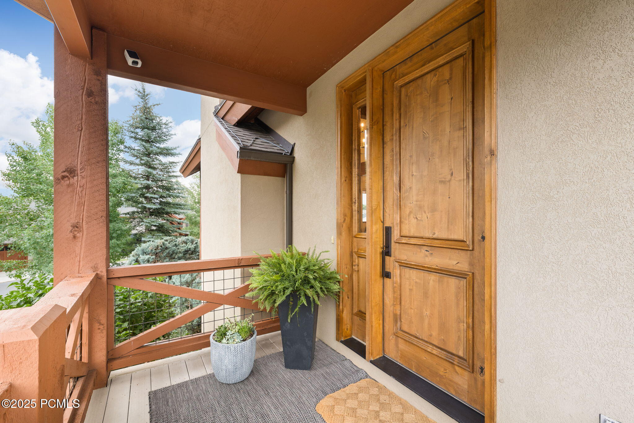 1075 Turnberry Court Court