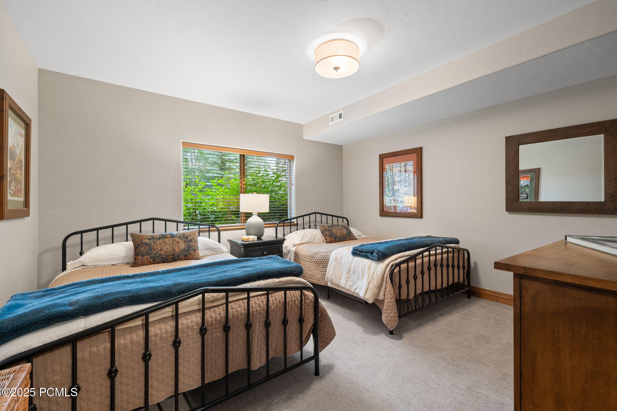 1075 Turnberry Court Court