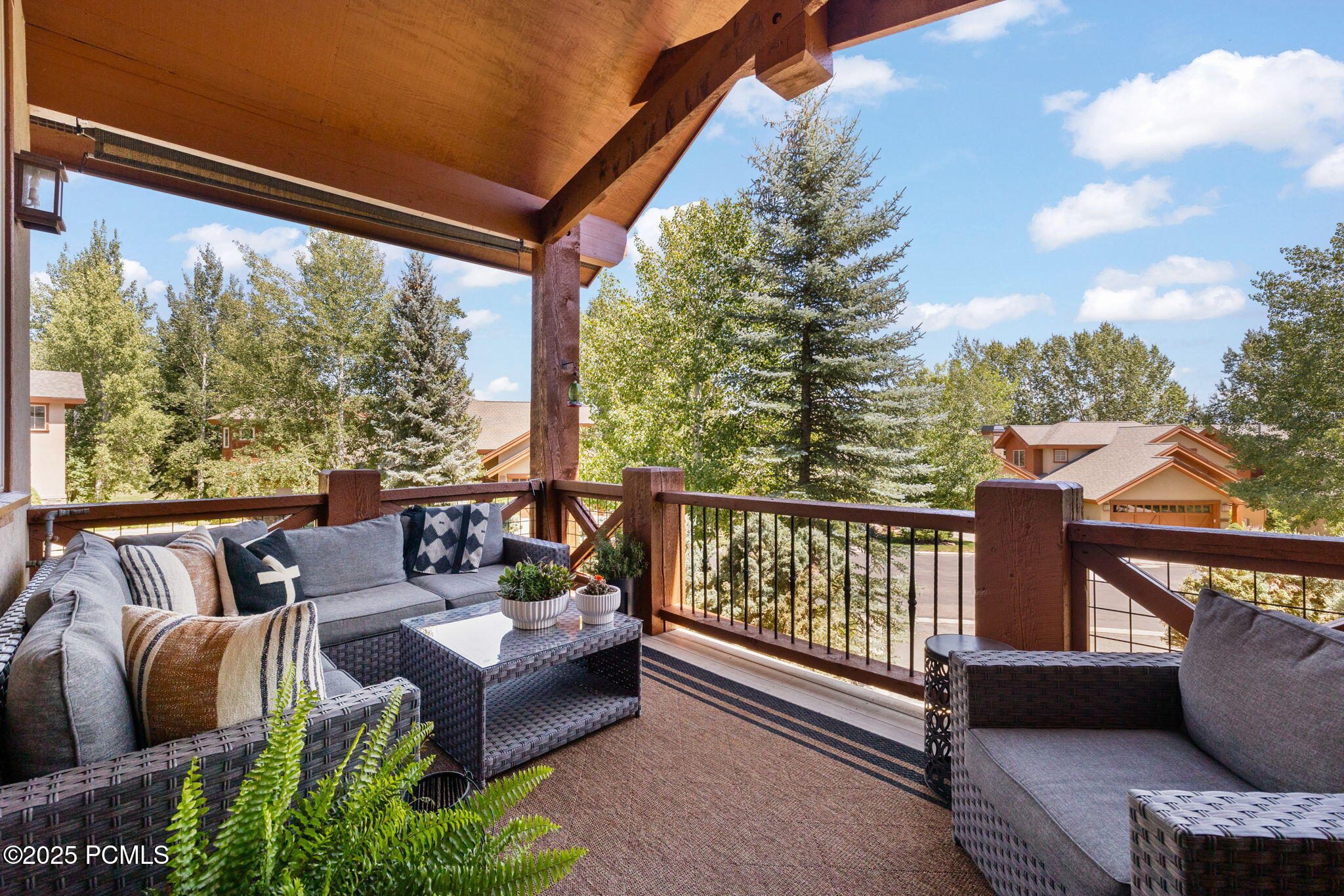 1075 Turnberry Court Court