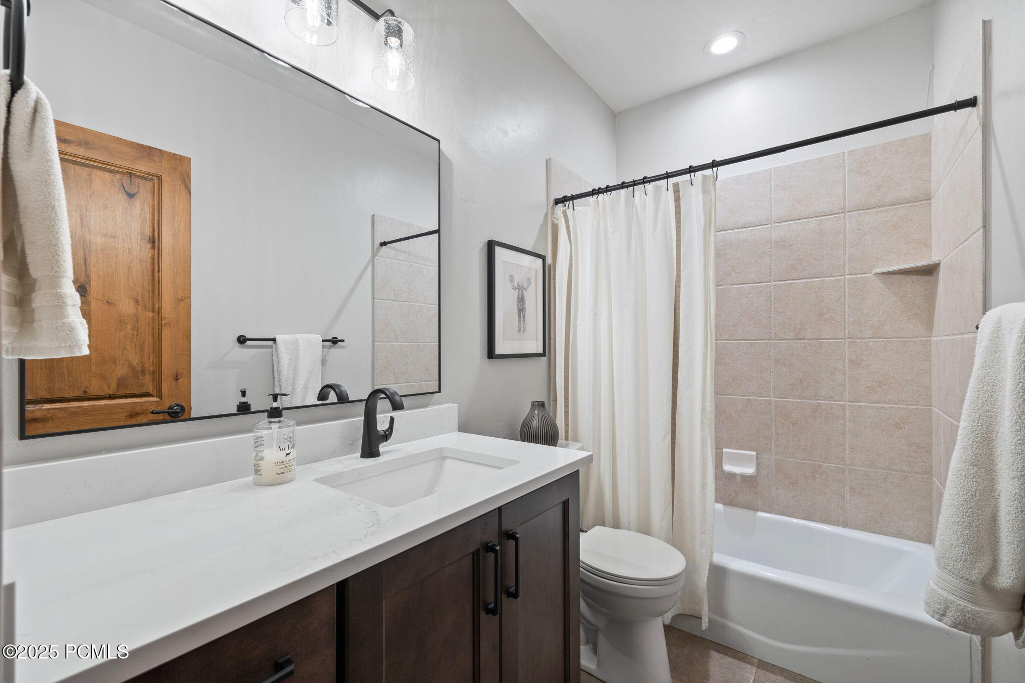 1075 Turnberry Court Court