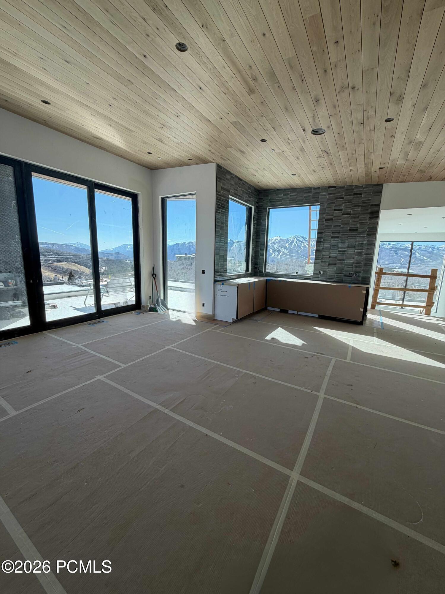 2022 E Painted Bluff Circle