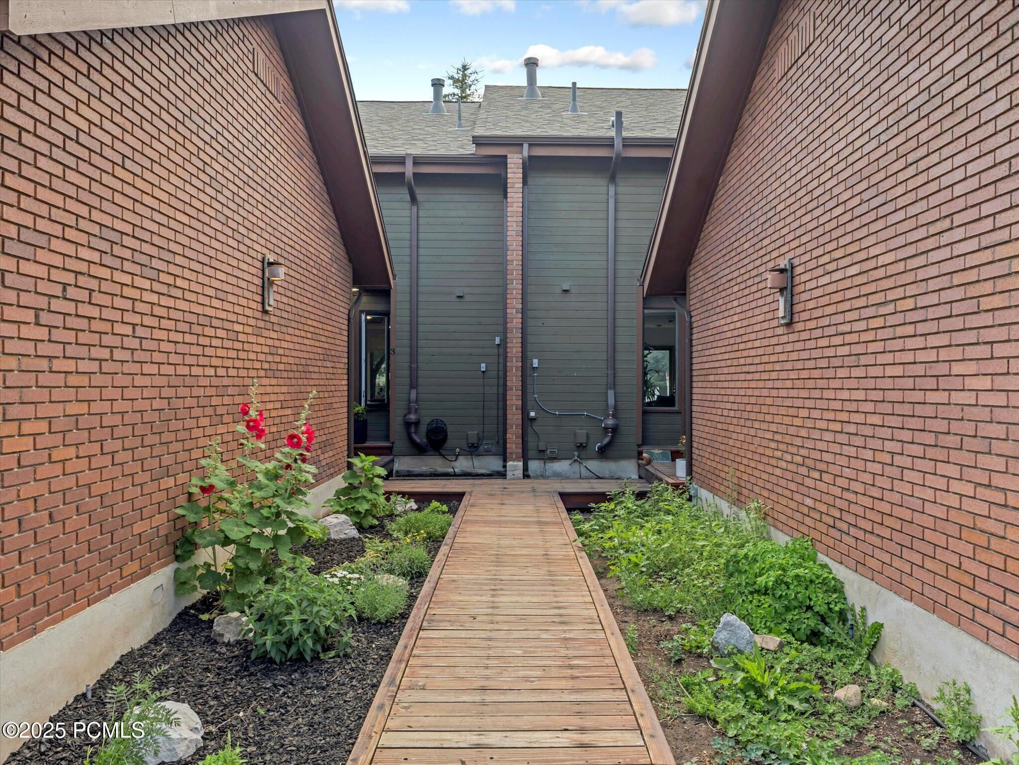 1513 Meadow Loop Rd, 3