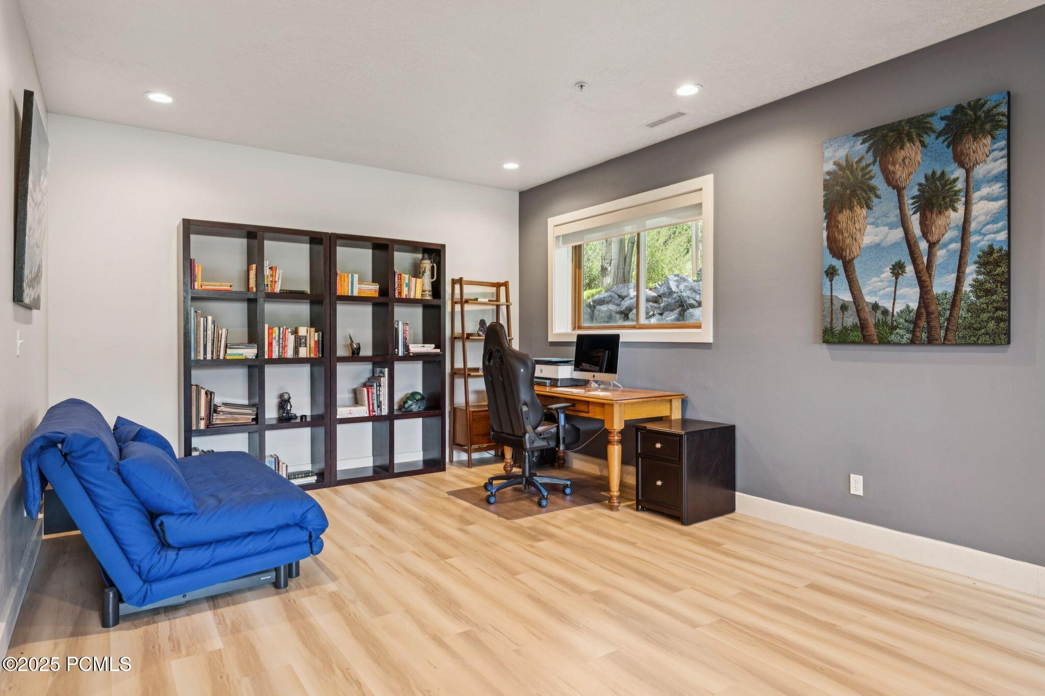 2142 Euston Drive, 30