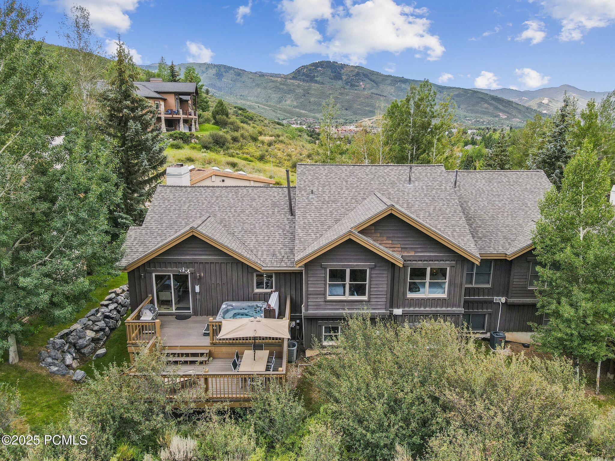 2142 Euston Drive, 30