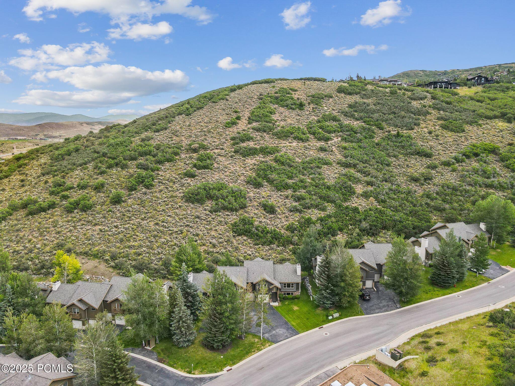 2142 Euston Drive, 30
