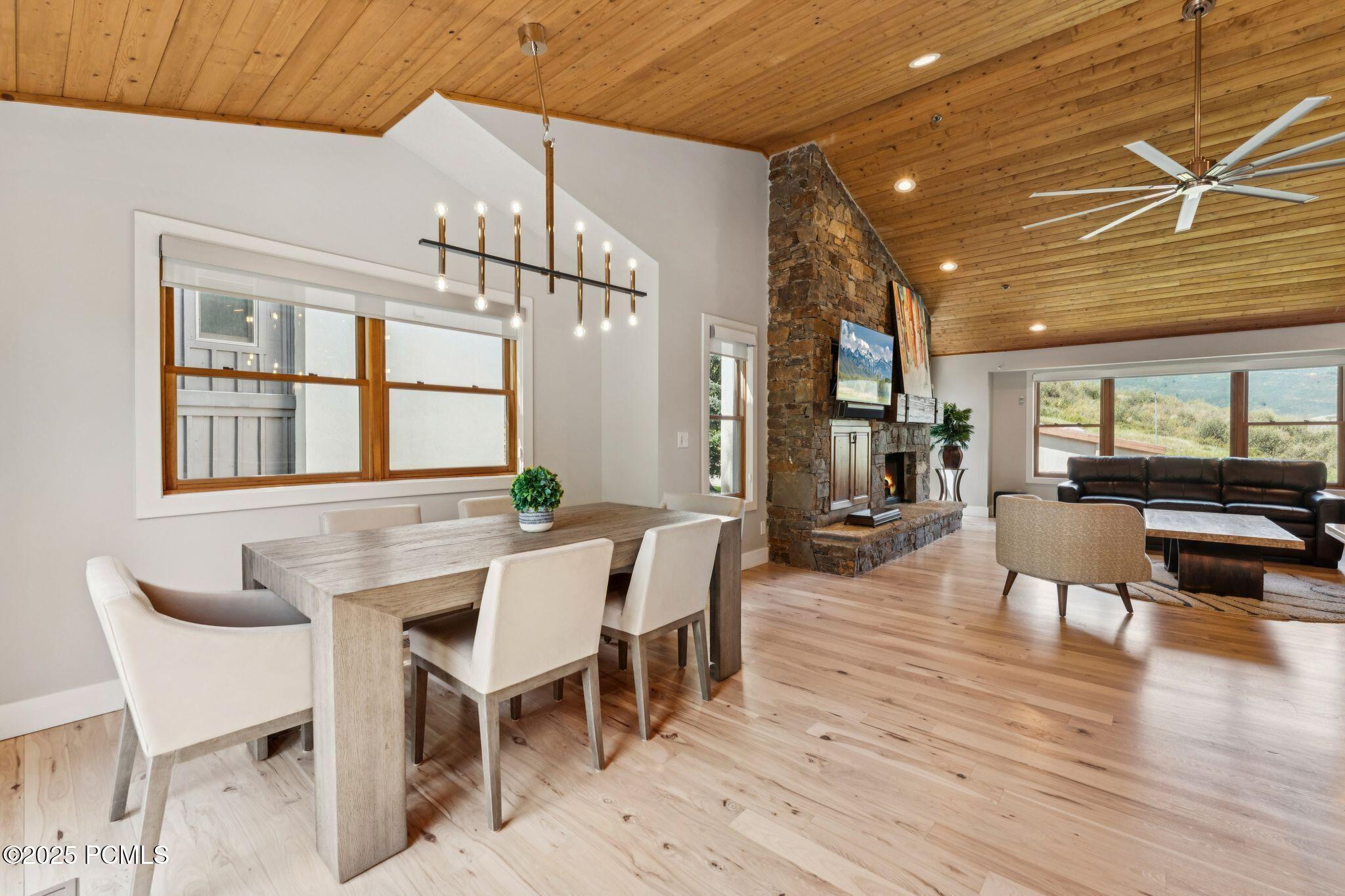 2142 Euston Drive, 30