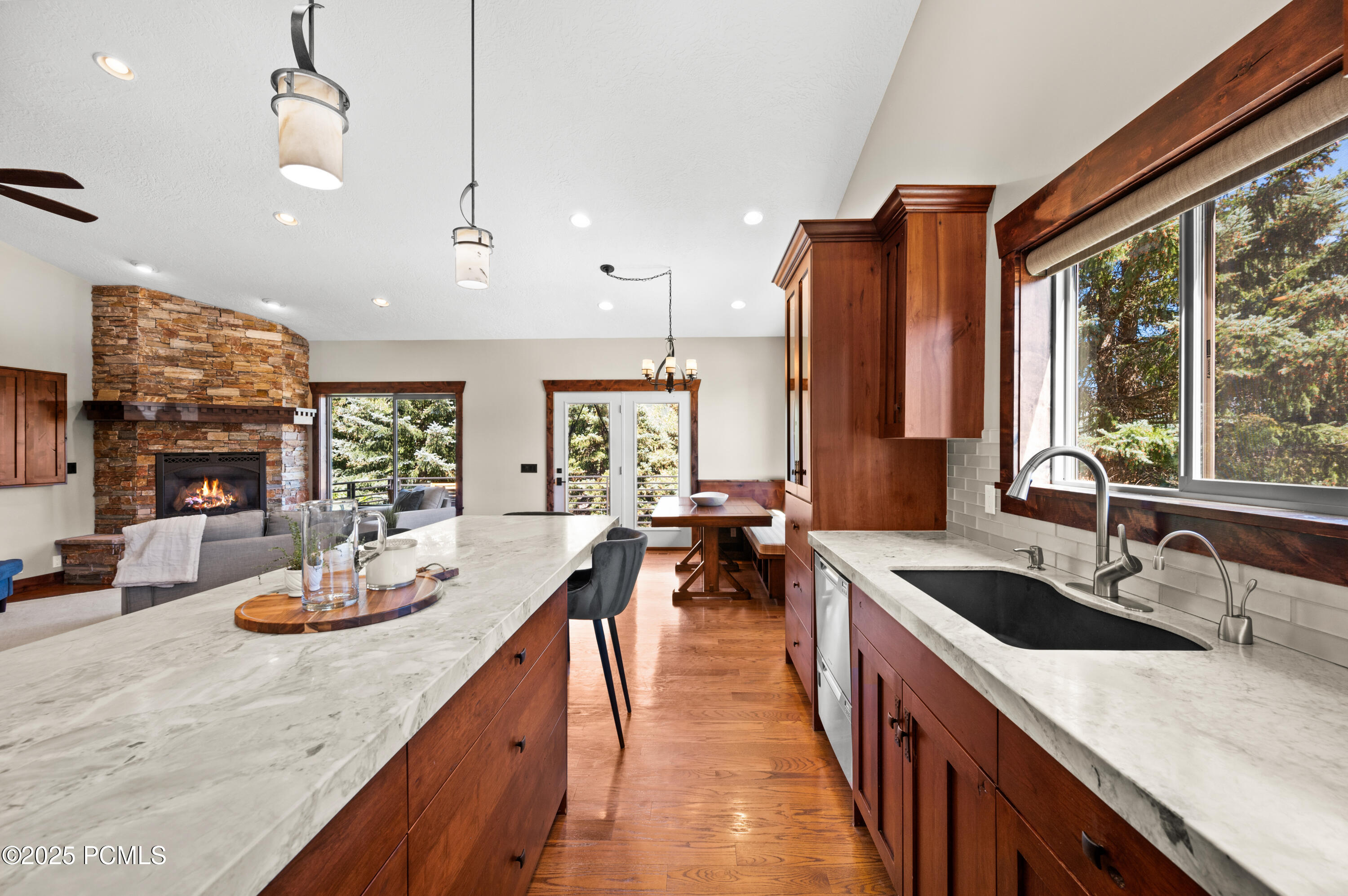 3952 View Pointe Drive