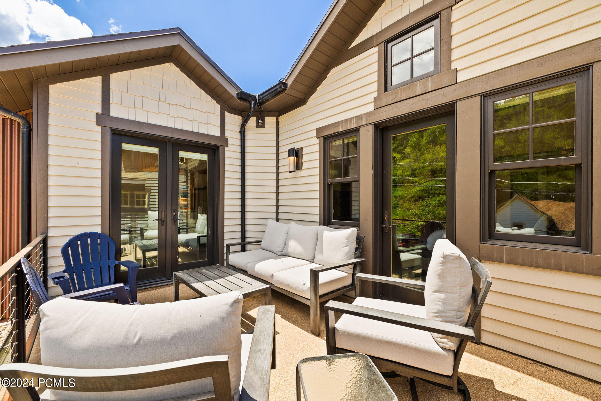 80 Daly Avenue