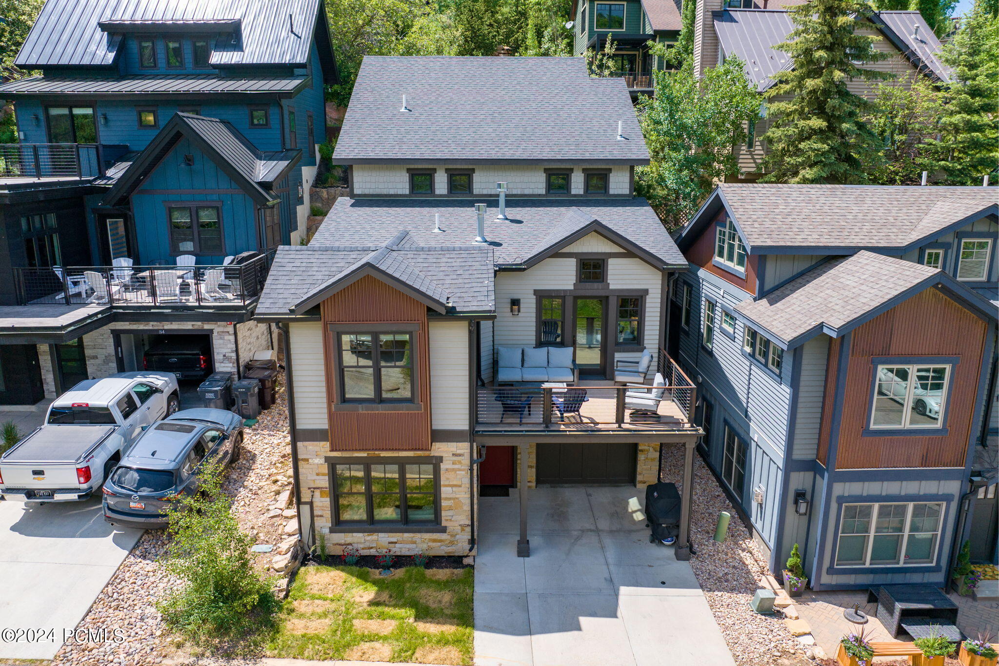 80 Daly Avenue