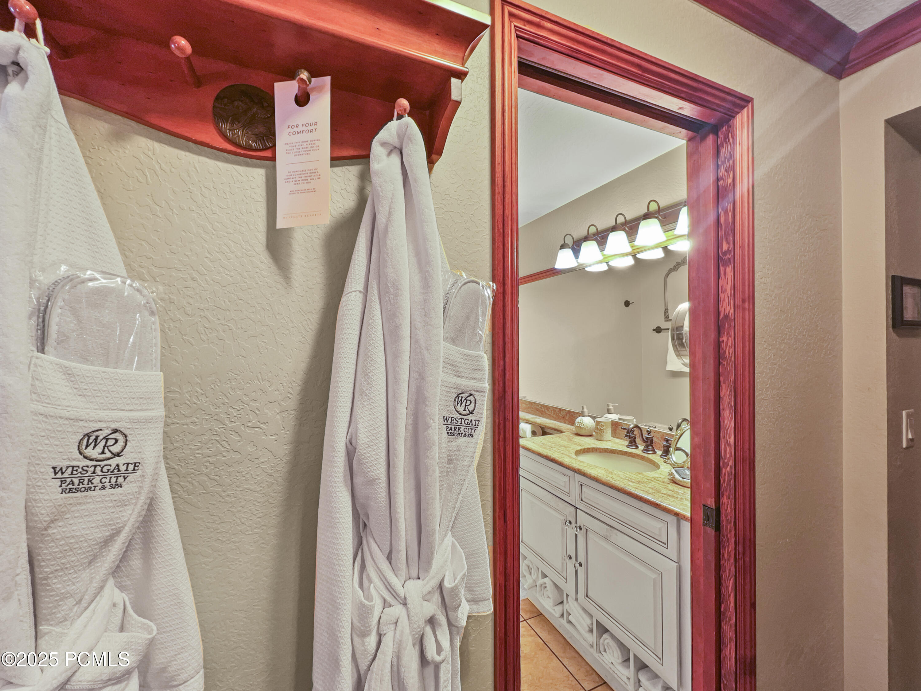 3000 Canyons Resort Drive, 3301b
