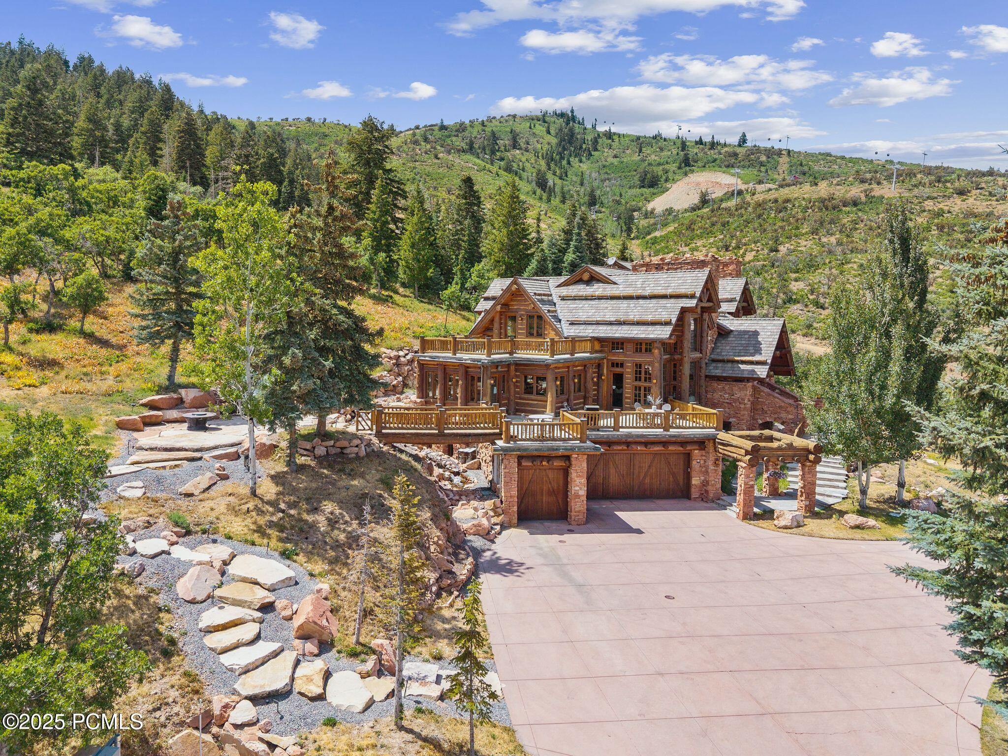 2500 W White Pine Lane