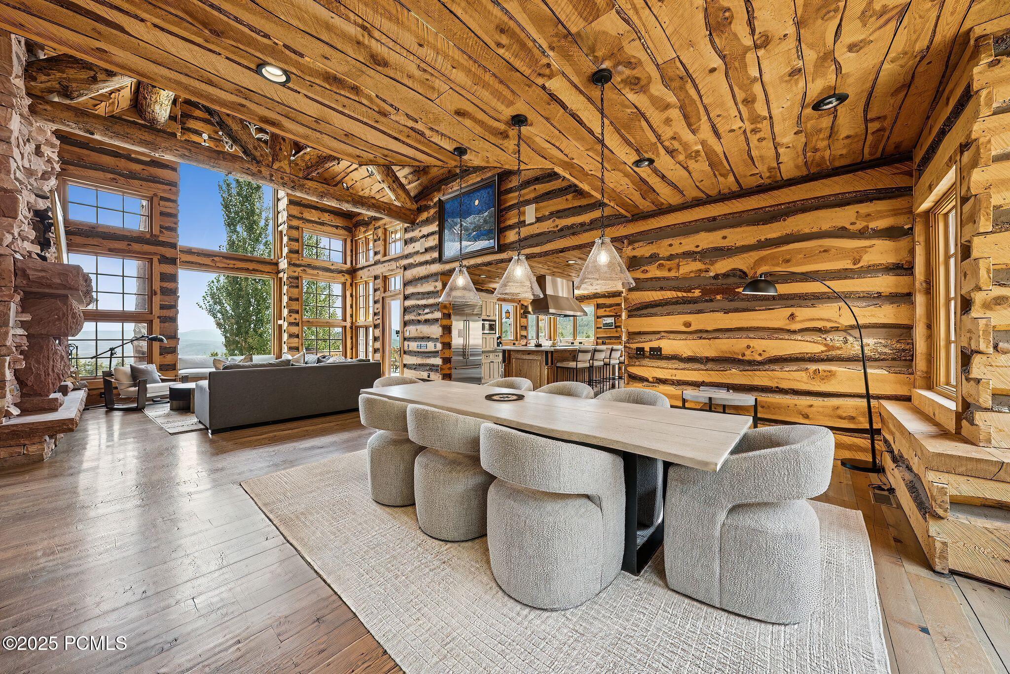 2500 W White Pine Lane