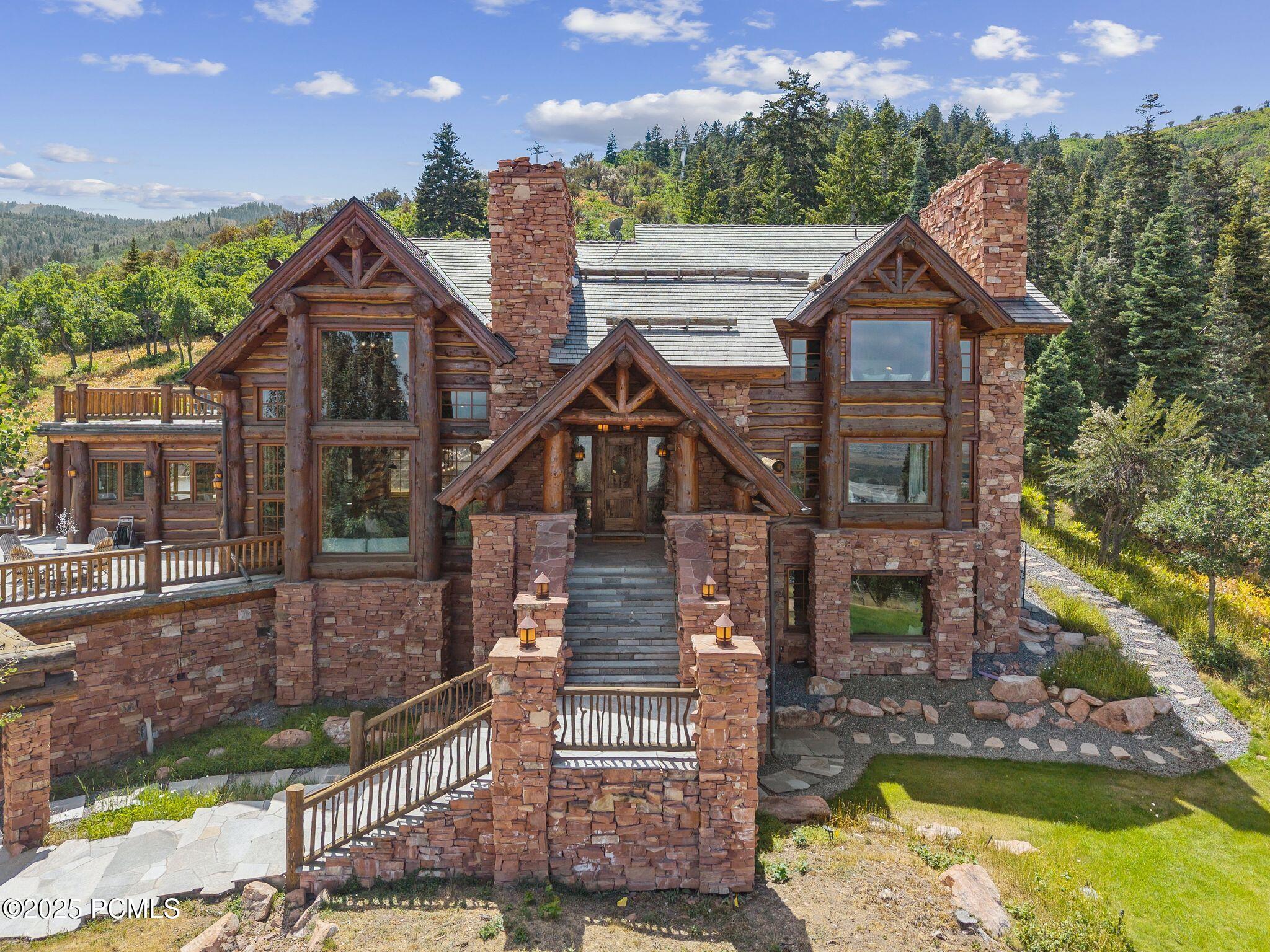2500 W White Pine Lane