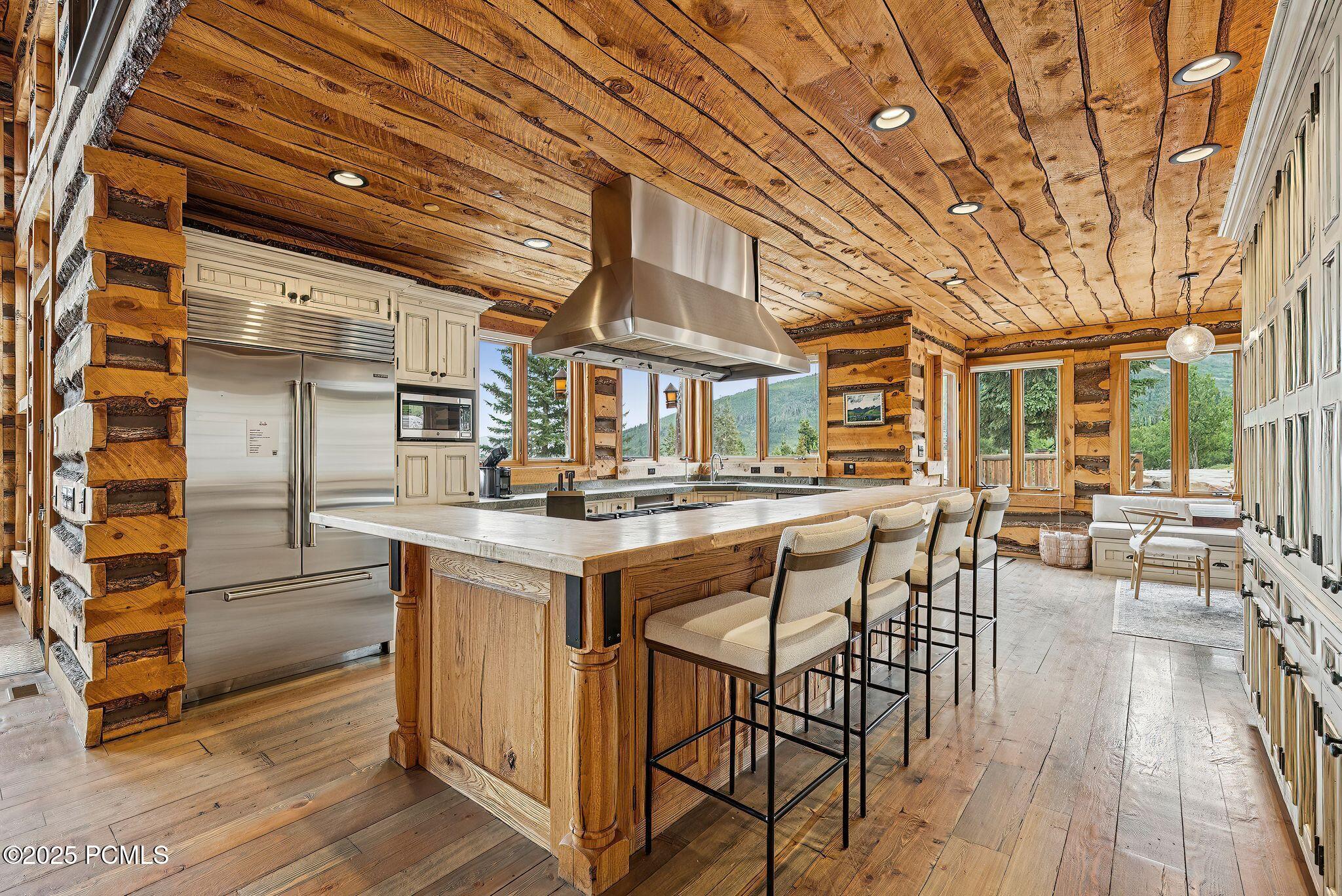 2500 W White Pine Lane