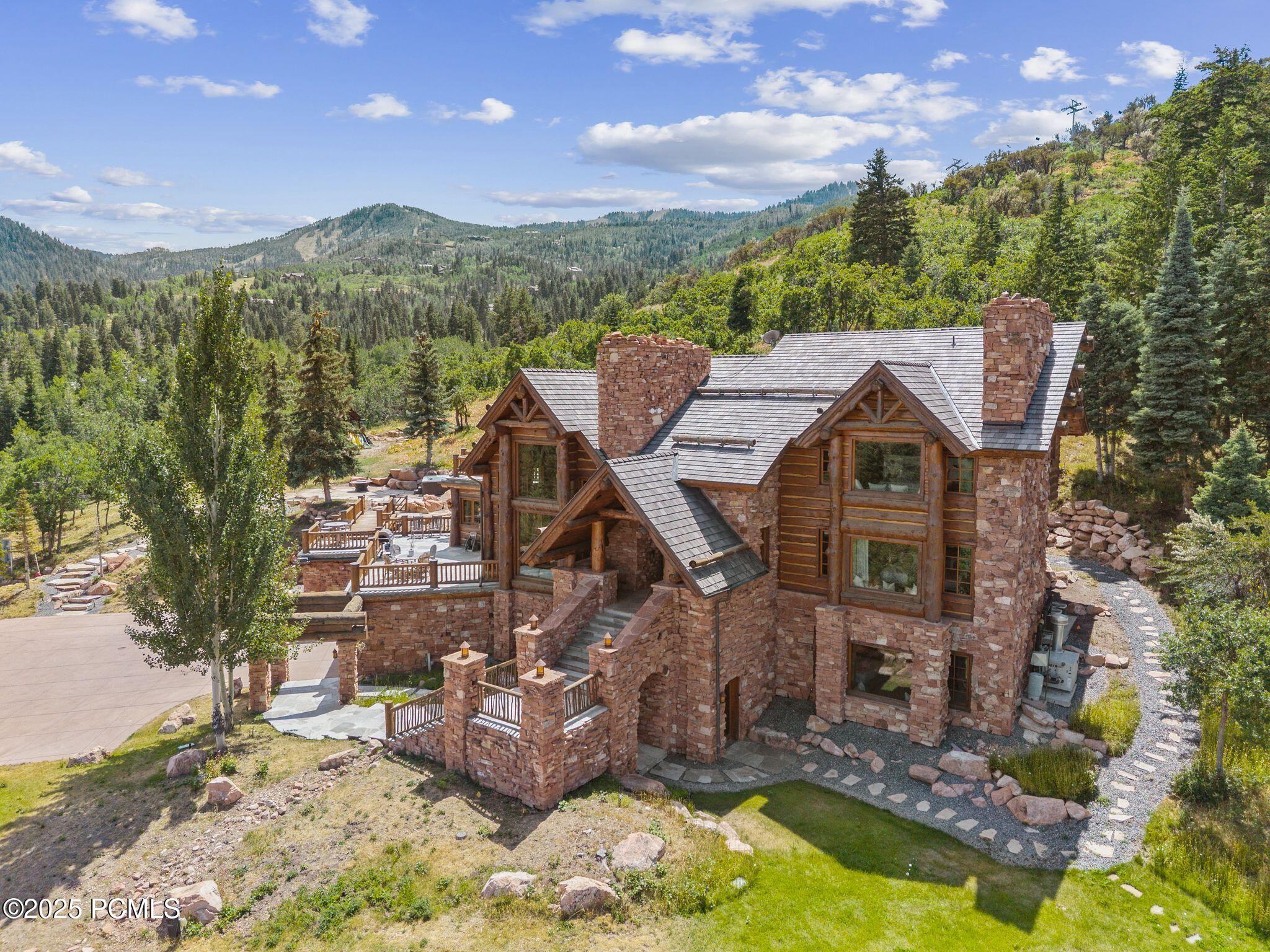 2500 W White Pine Lane